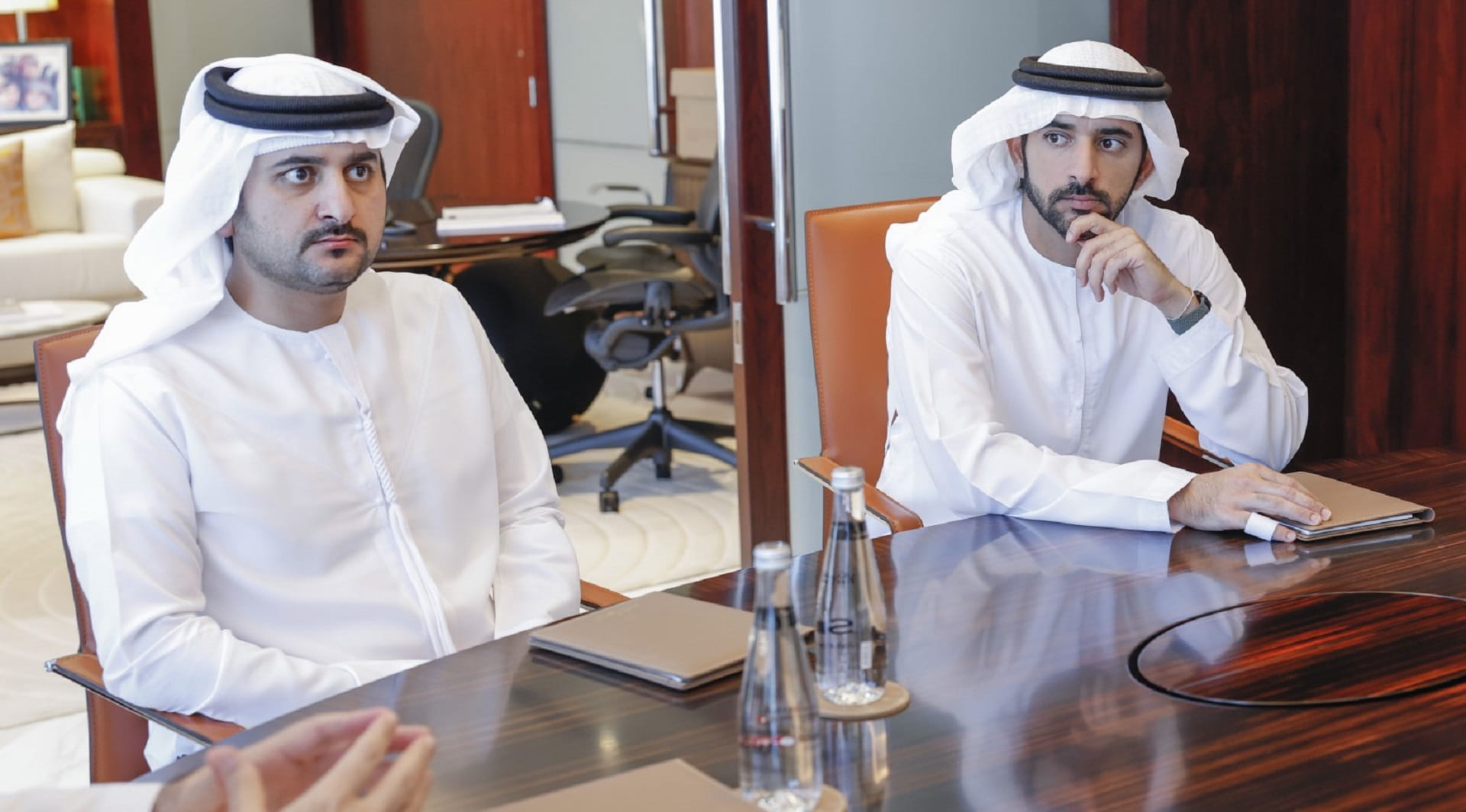 صورة بعنوان: حمدان ومكتوم بن محمد يطلعان على المتغيرات التكنولوجية بالميتافيرس 