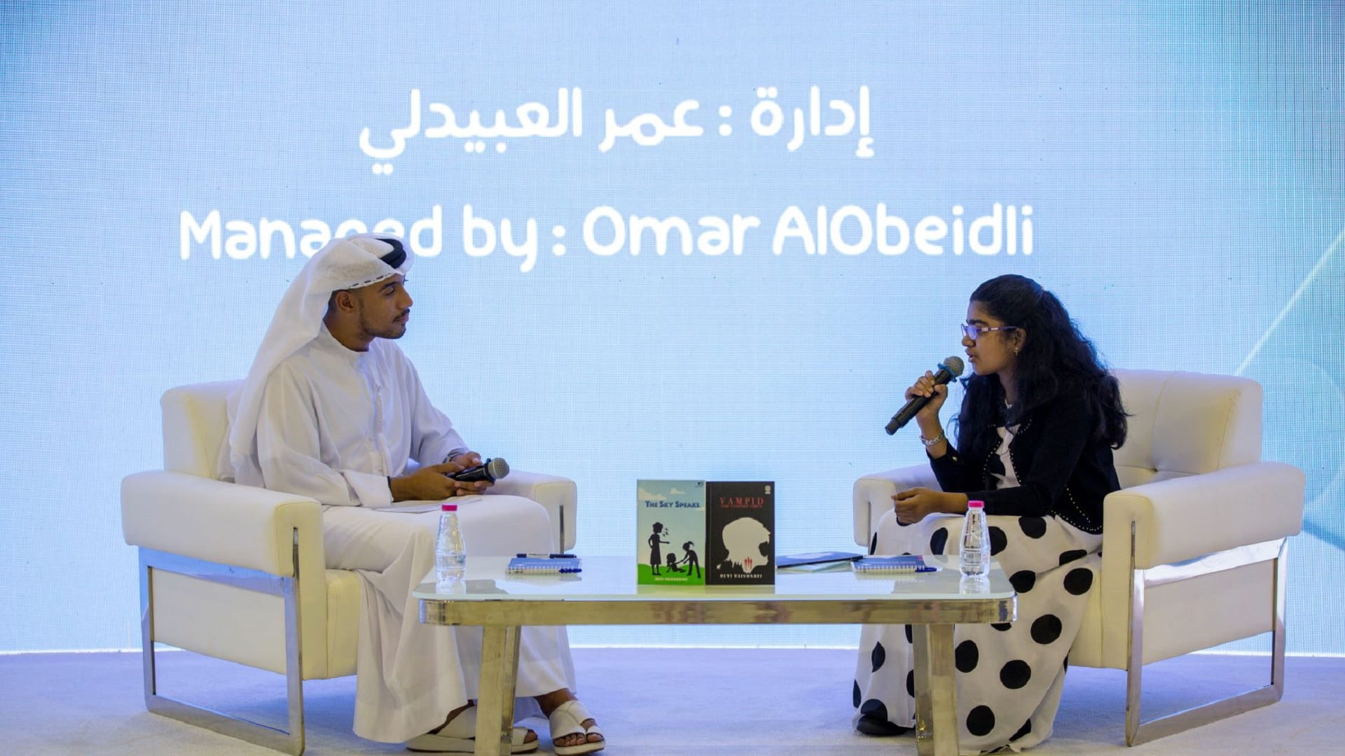 صورة بعنوان: ديفي فايشنافا تستعرض أسرار موهبتها لجمهور "الشارقة القرائي" 