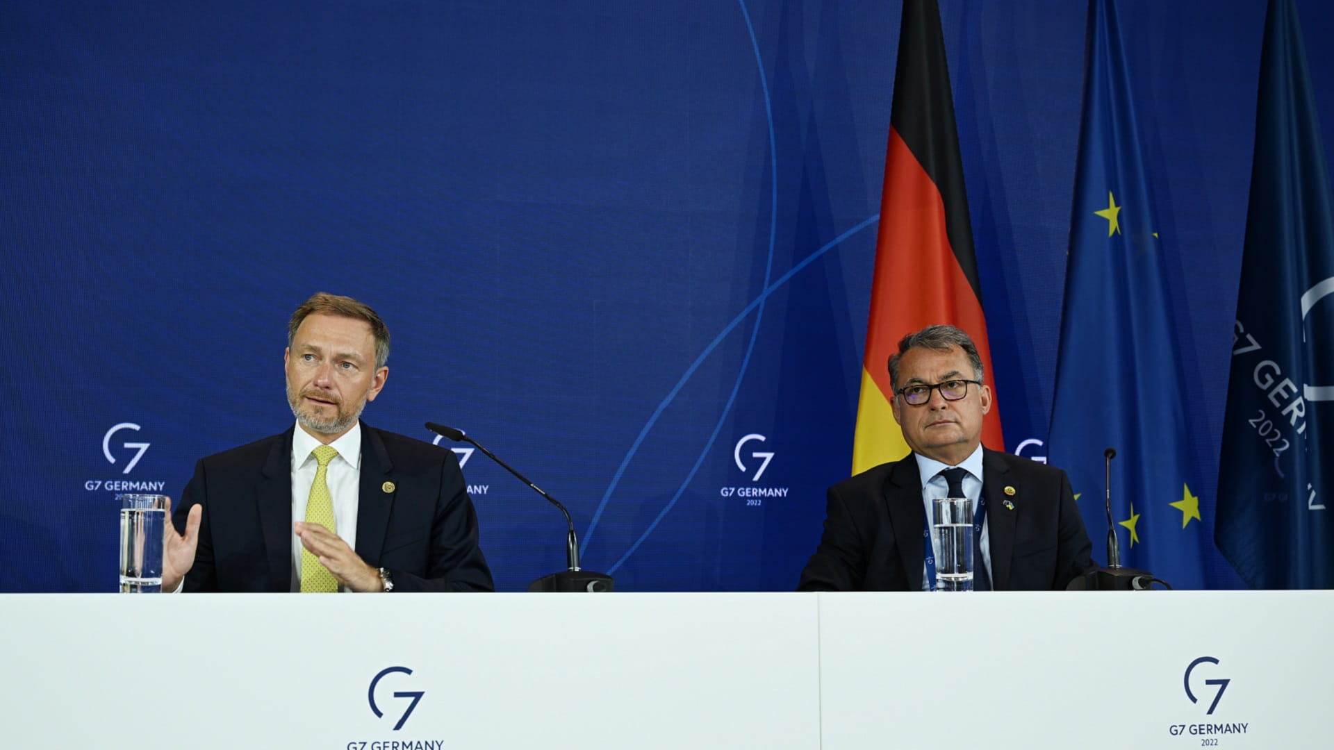 Image for the title: G7 pledges $19.8 bn to bolster Ukraine's finances 