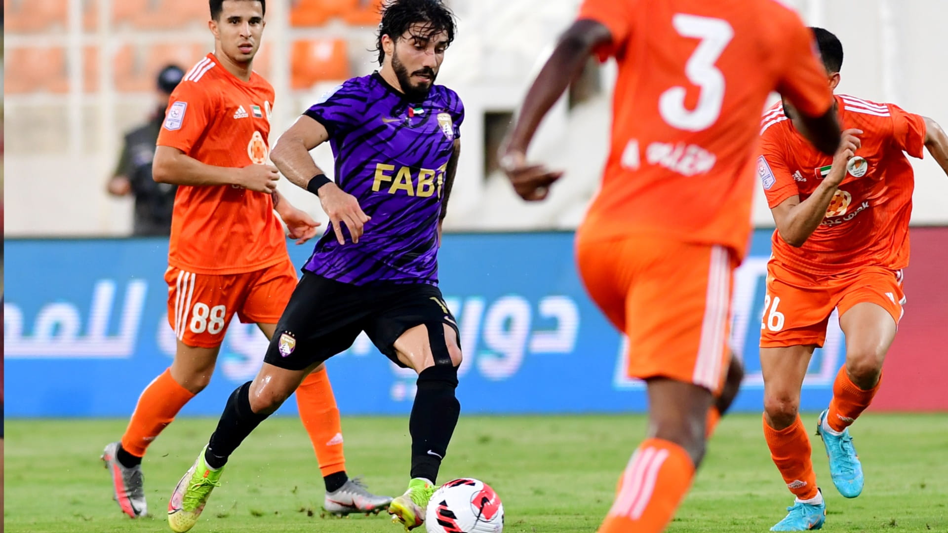 صورة بعنوان: العين يؤكد تفوقه بدوري أدنوك برباعية في مرمى عجمان 