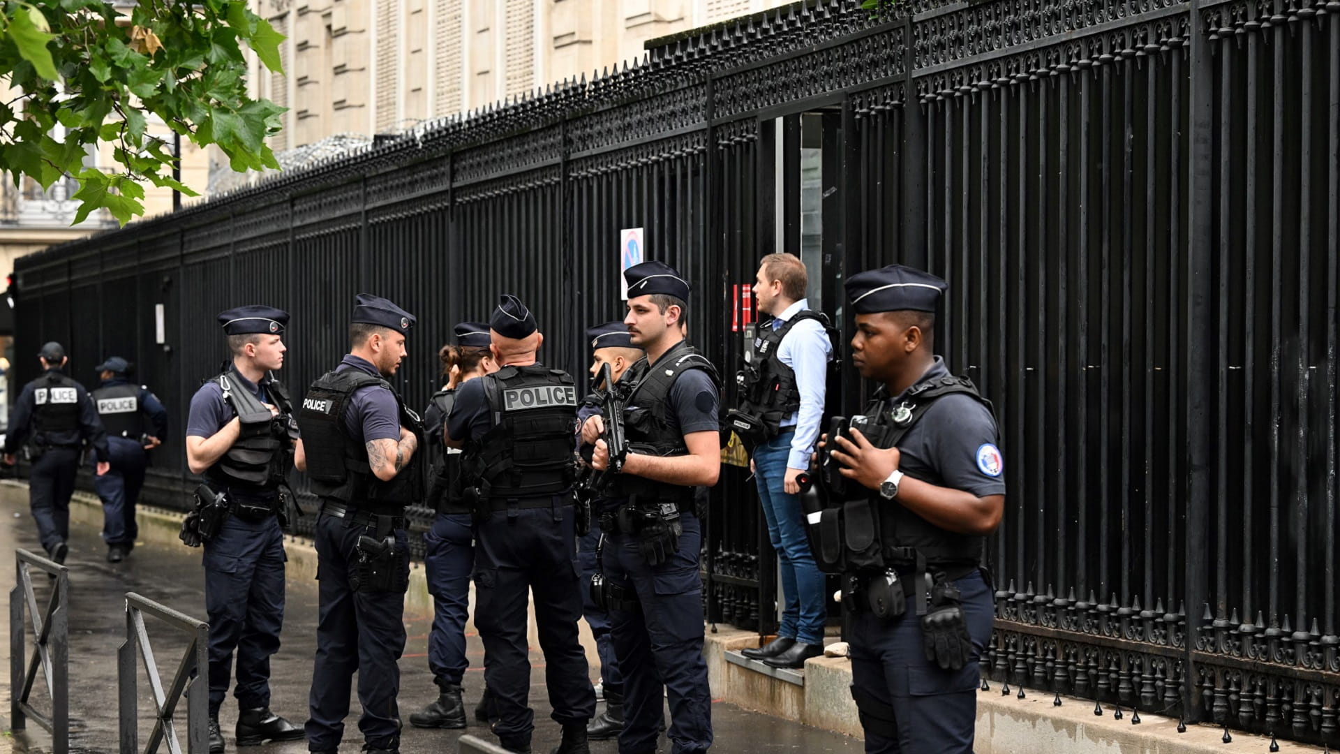 Image for the title: Guard at Qatar's Paris embassy killed in fight: prosecutors 