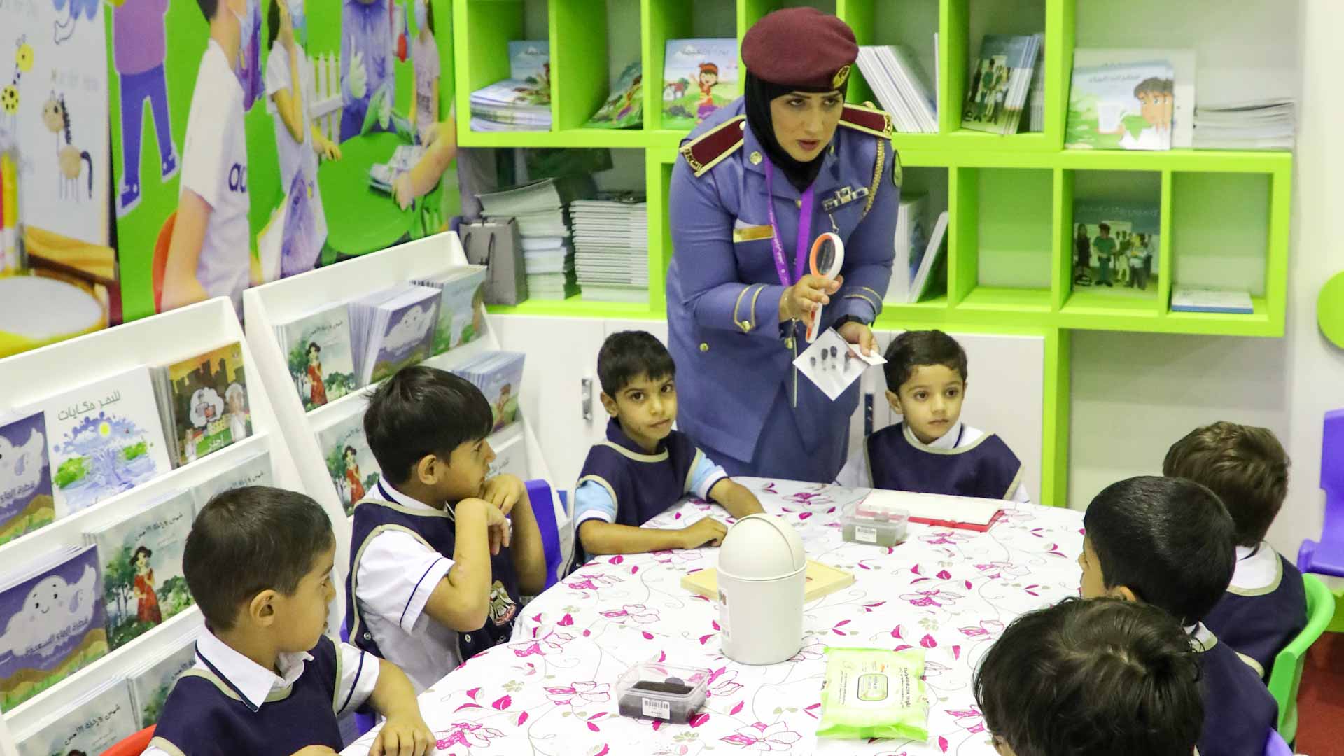 صورة بعنوان: اختتام ناجح لفعاليات شرطة الشارقة في "المهرجان القرائي للطفل 13"  