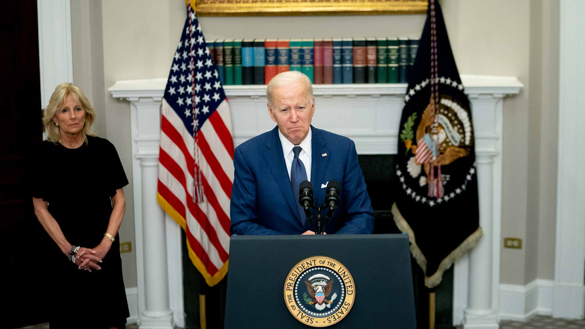 صورة بعنوان: بعد هجوم تكساس..  بايدن يدعو لتقييد حيازة الأسلحة النارية 