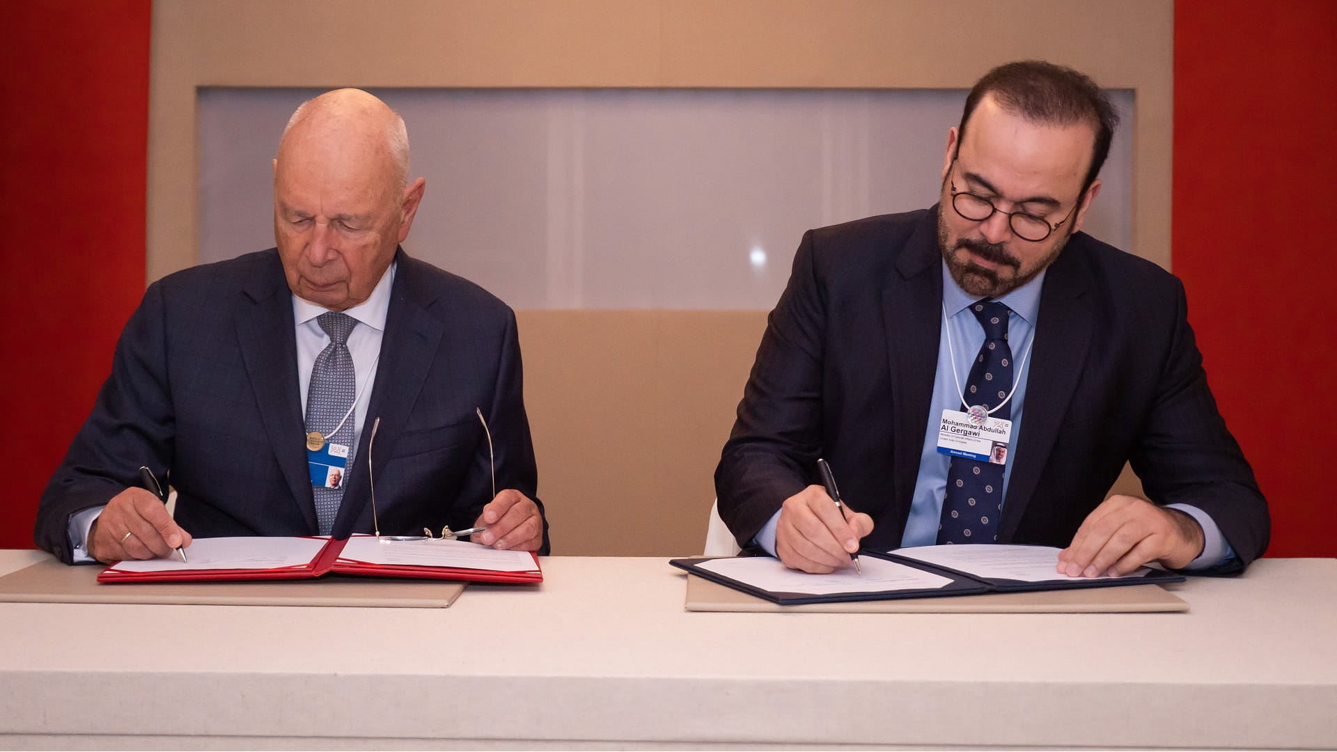 Image for the title: UAE, WEF sign sustainable global strategic partnership agreement 