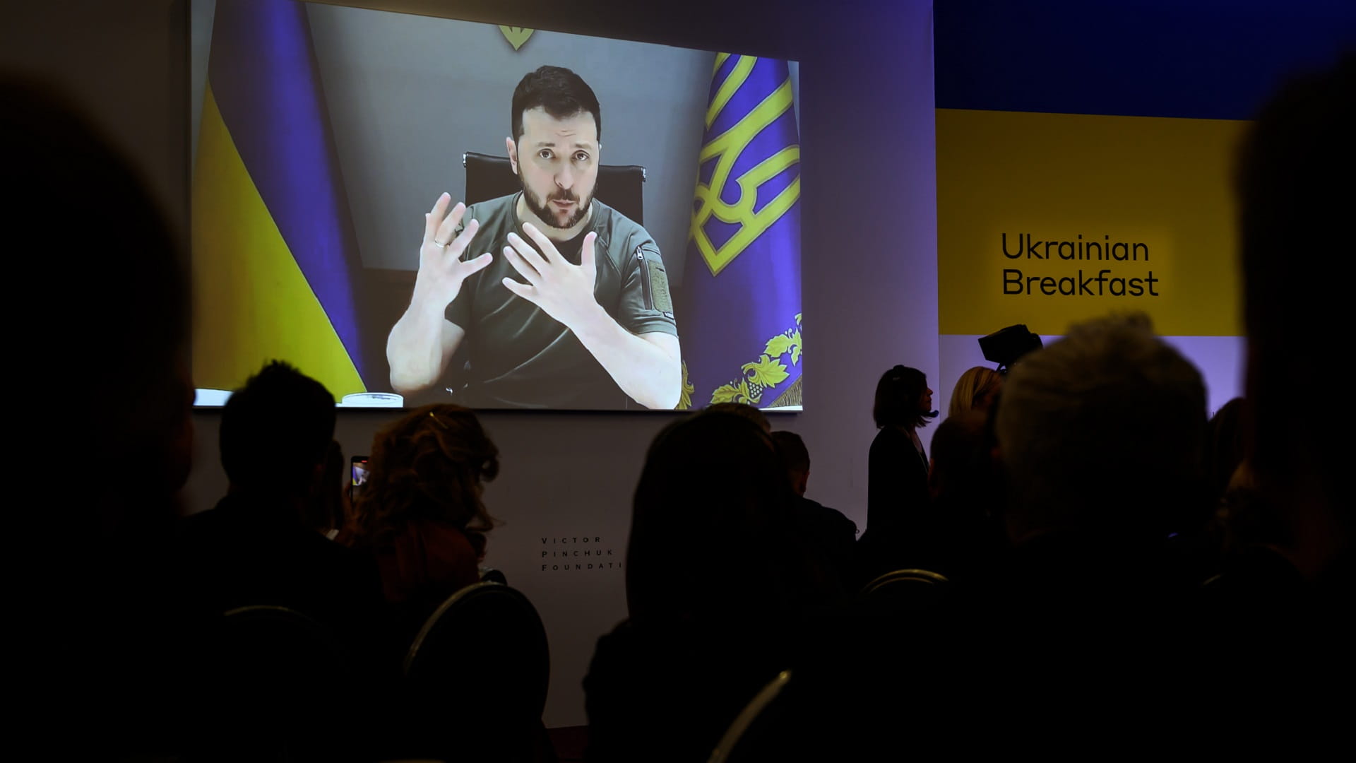 Image for the title: Ukraine's Zelensky calls for Western unity as Russia advances 