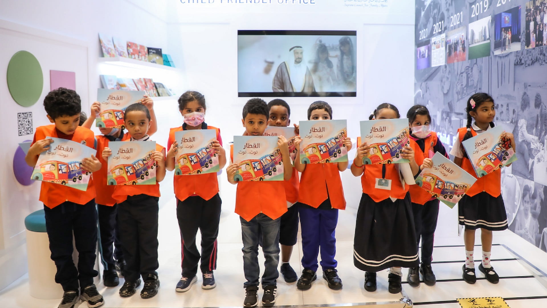 صورة بعنوان: "الشارقة صديقة للطفل" يضيء على جهوده عبر منصته في "أبوظبي للكتاب" 