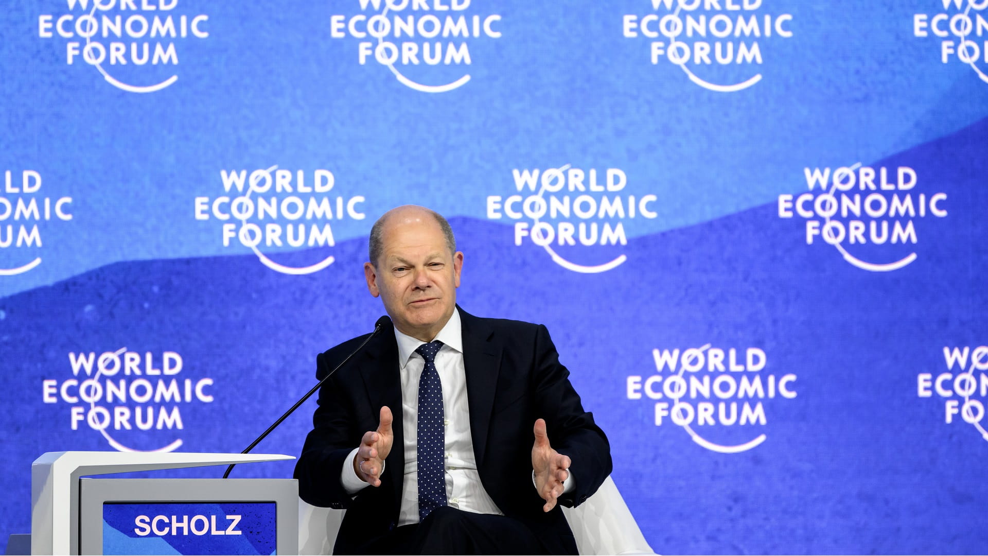 Image for the title: Germany vows Putin 'won't win' Ukraine war as Russians advance 