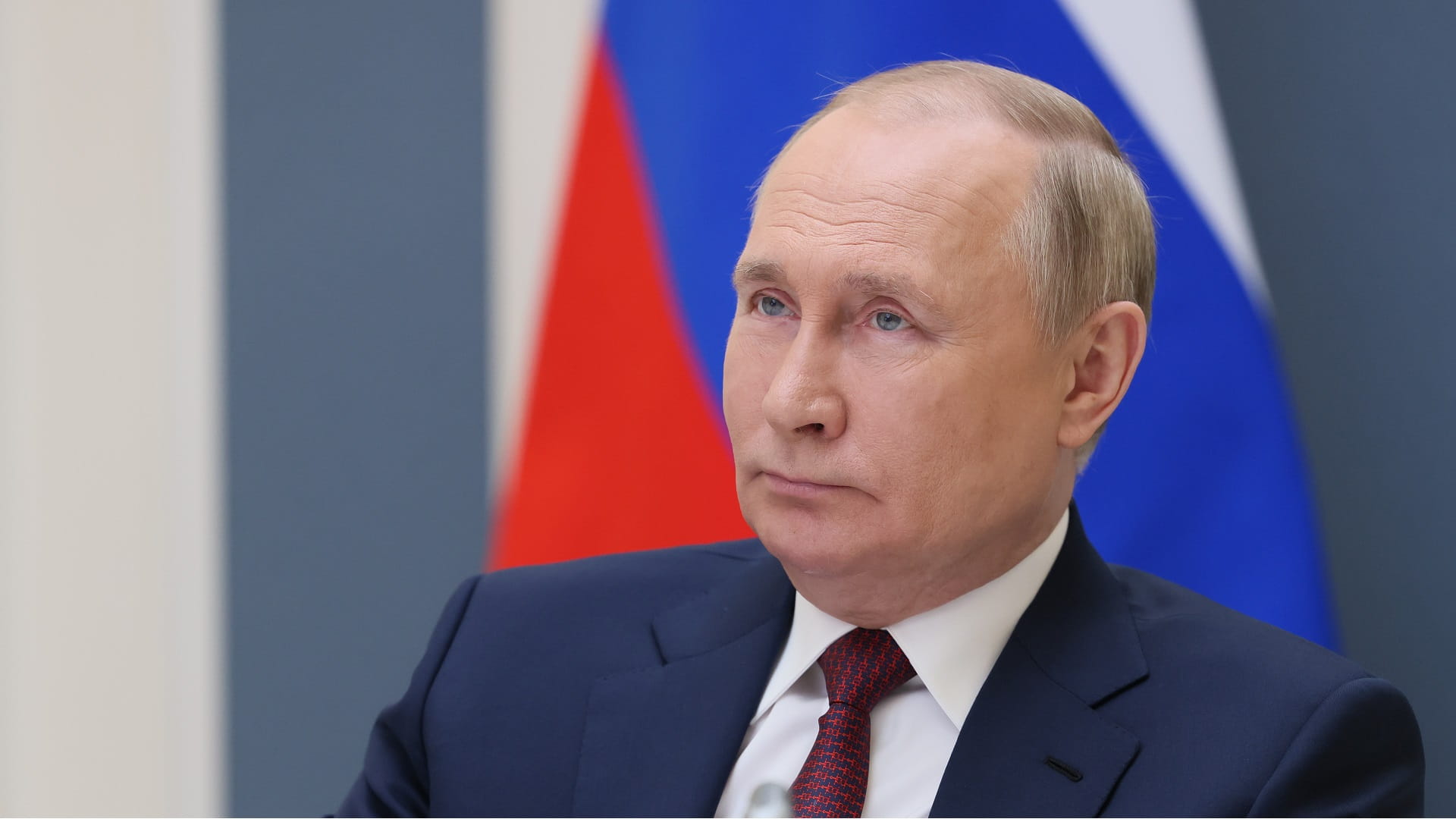 Image for the title: Putin ready to help overcome food crisis, if sanctions lifted 