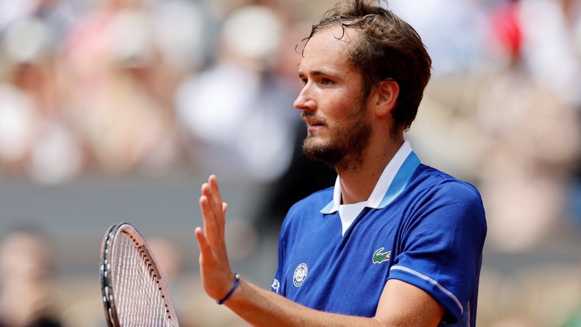 صورة بعنوان: ميدفيديف يتأهل إلى الدور الثالث في بطولة فرنسا المفتوحة للتنس  