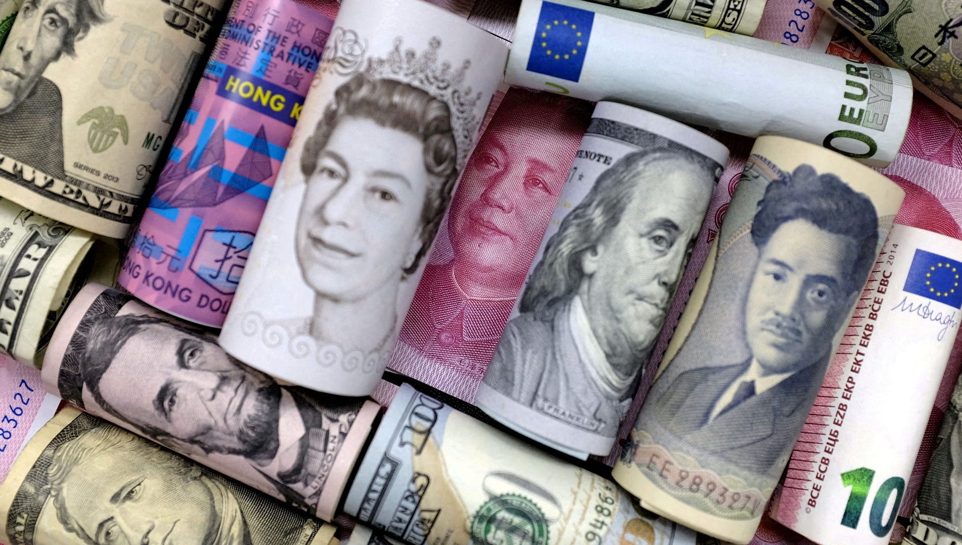 صورة بعنوان: مؤشر الدولار يتراجع مقابل 6 عملات رئيسية 0.2% 