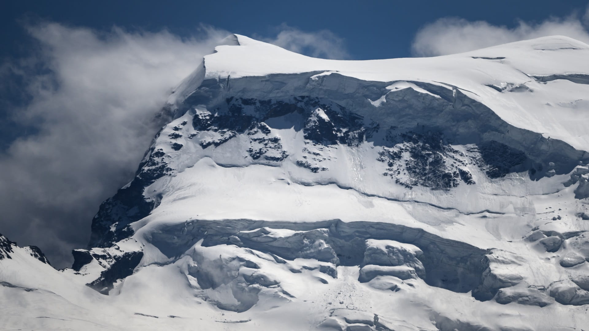 Image for the title: Mountaineers injured in Swiss Alps ice fall 