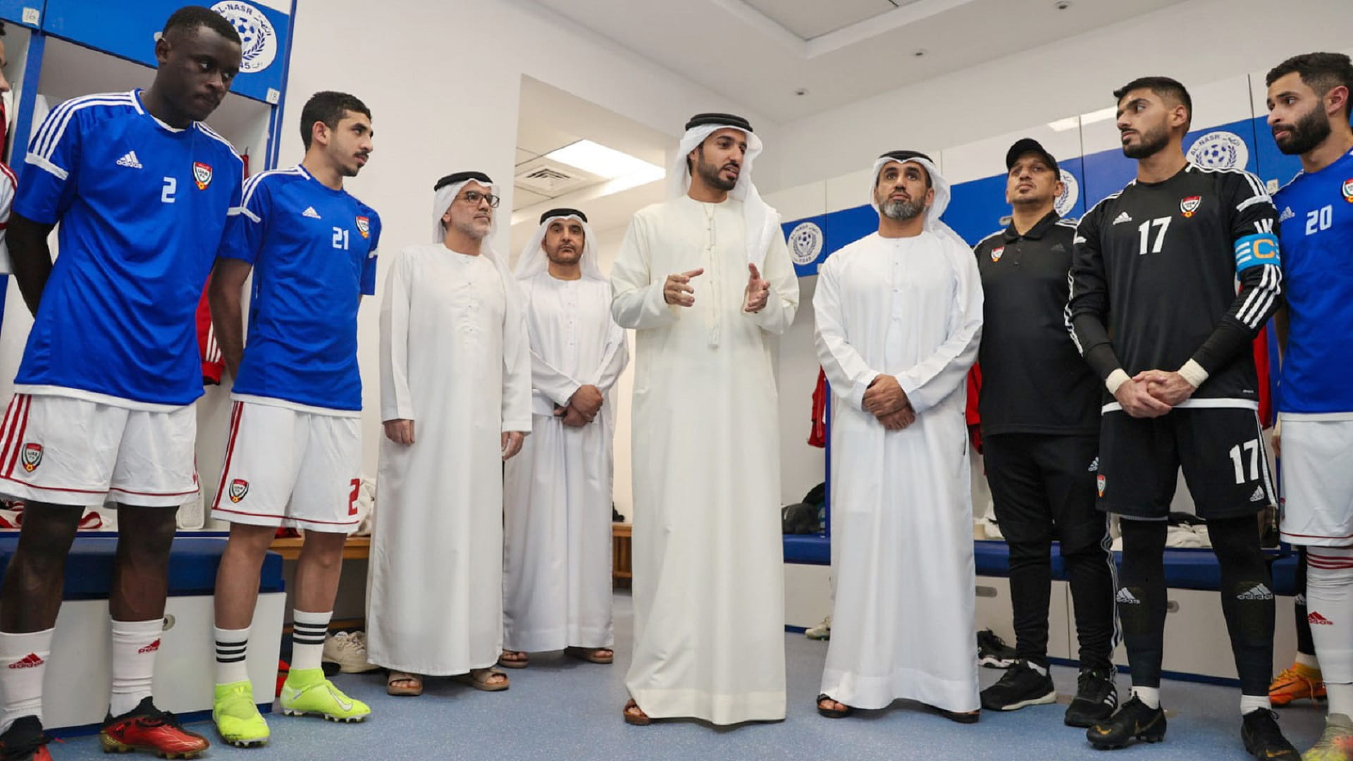 صورة بعنوان: راشد بن حميد يحث لاعبي "الأولمبي" على تقديم أفضل أداء بكأس آسيا 