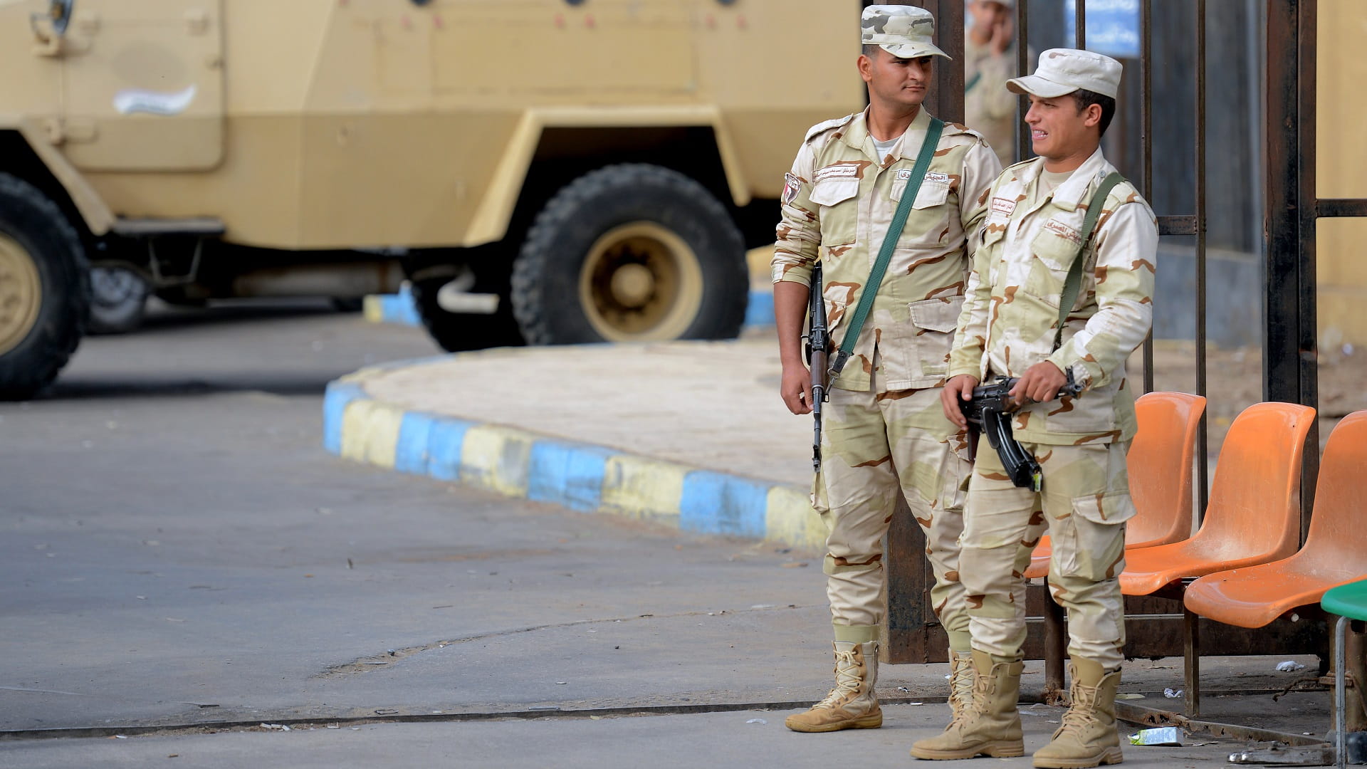 صورة بعنوان: مقتل 10 إرهابيين بمداهمة للجيش المصري في سيناء 