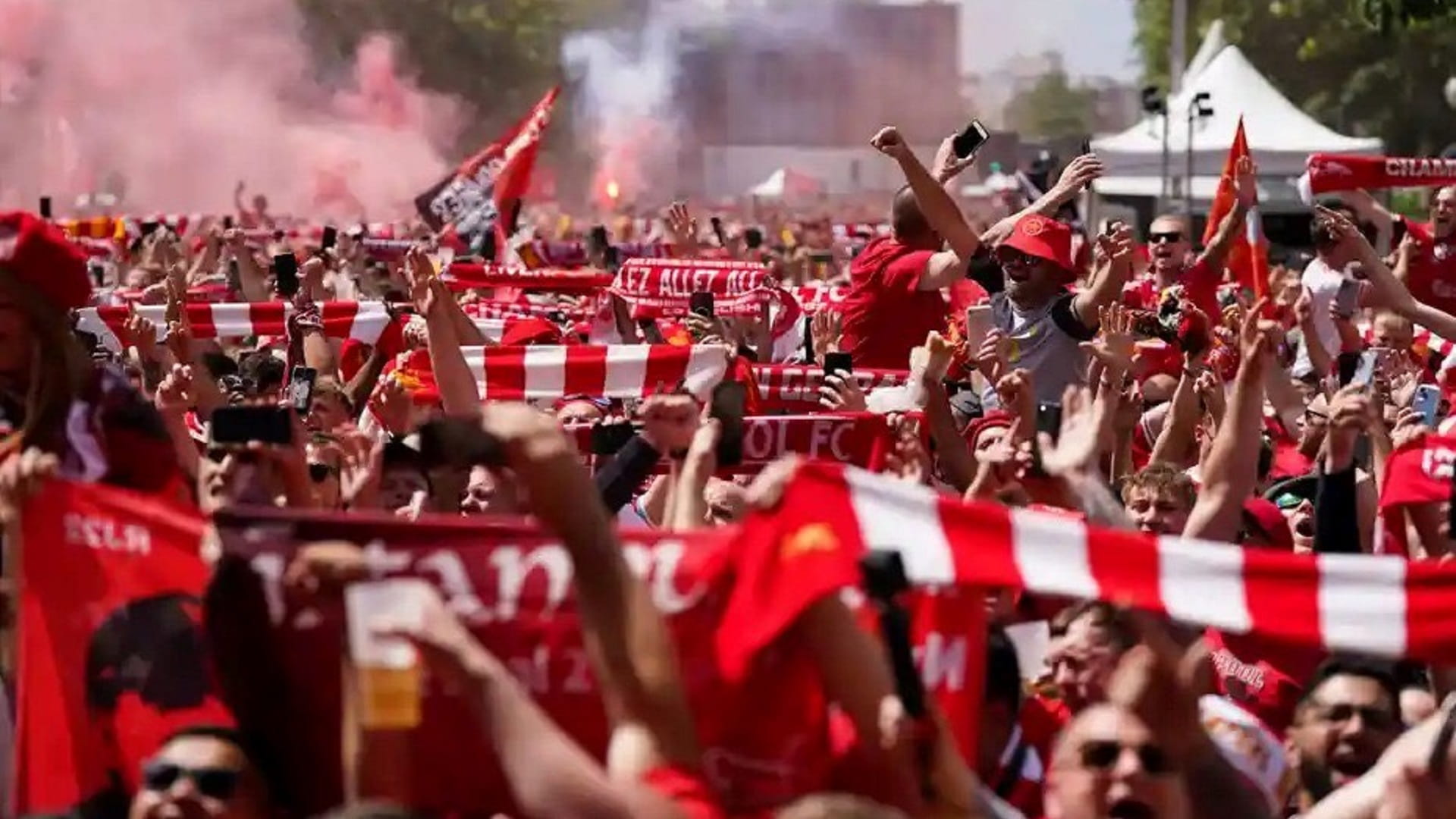 صورة بعنوان: نادي ليفربول الإنجليزي يطلب التحقيق في نهائي الأبطال  