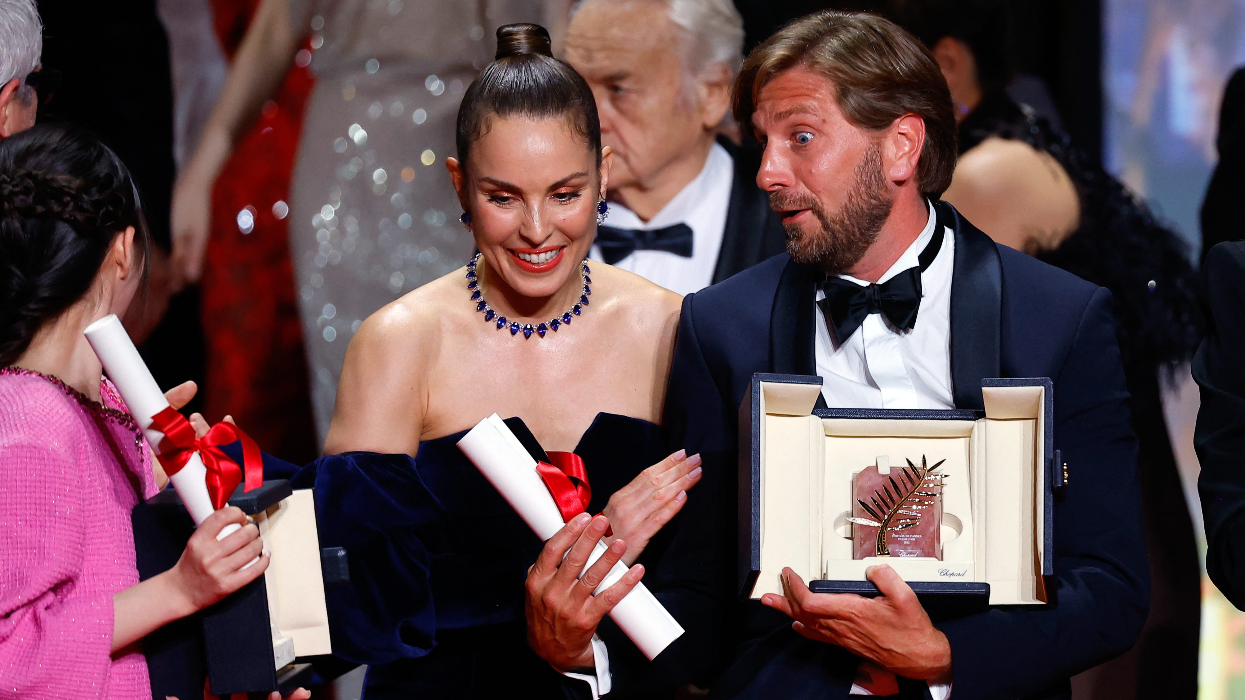 صورة بعنوان: فيلم "مثلث الحزن" يتوج بجائزة السعفة الذهبية في مهرجان كان 