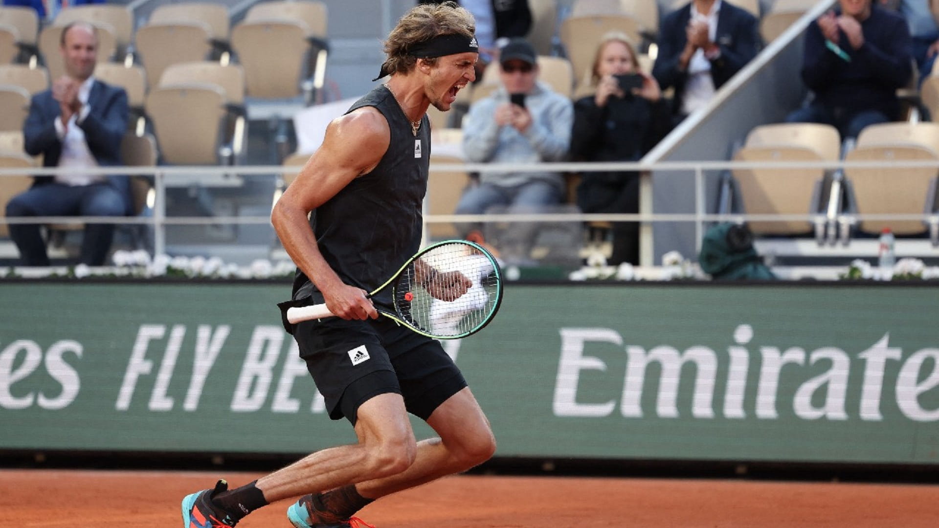 صورة بعنوان: زفيريف يتأهل إلى نصف نهائي بطولة فرنسا المفتوحة للتنس  