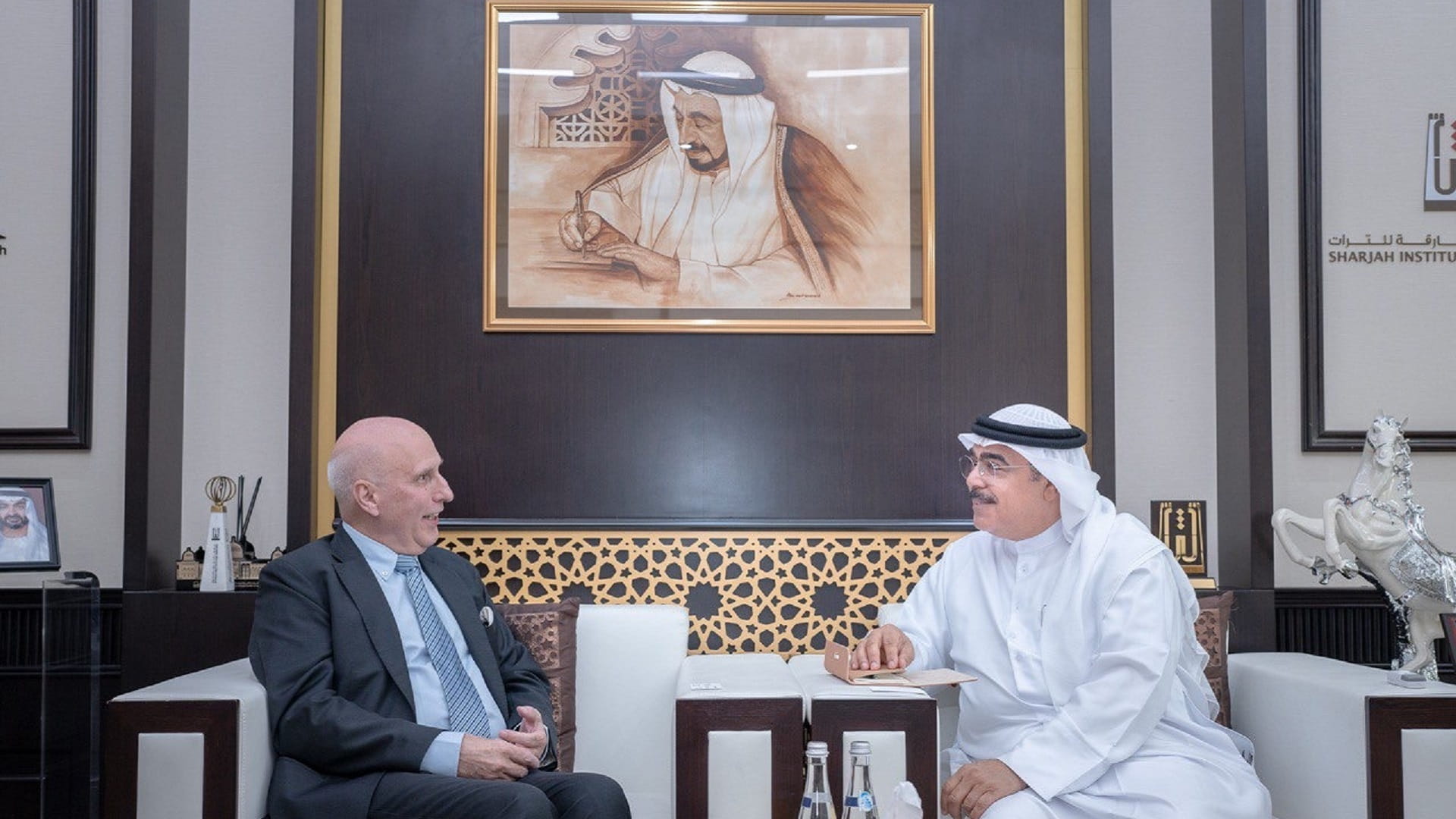 صورة بعنوان: المسلم يستقبل إلمار سايبل الباحث والخبير في عالم المكتبات  