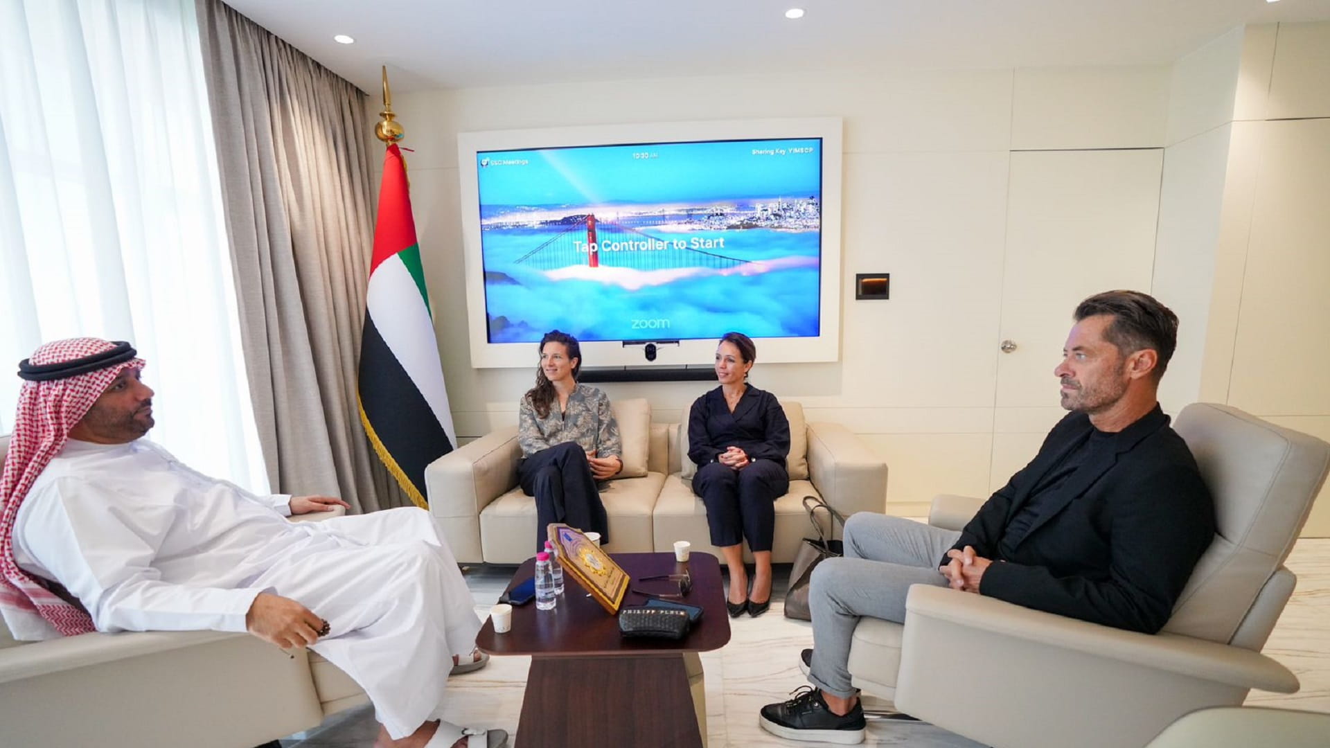 صورة بعنوان: الشارقة الرياضي يبحث استكمال المشاريع الرياضية مع أجاكس أمستردام 