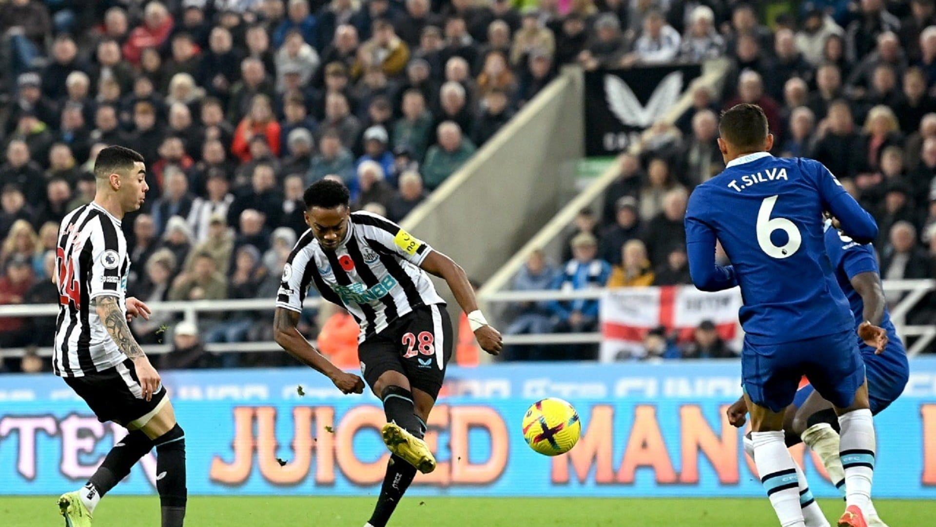 صورة بعنوان: ويلوك يقود نيوكاسل للفوز على تشيلسي في الدوري الإنجليزي 