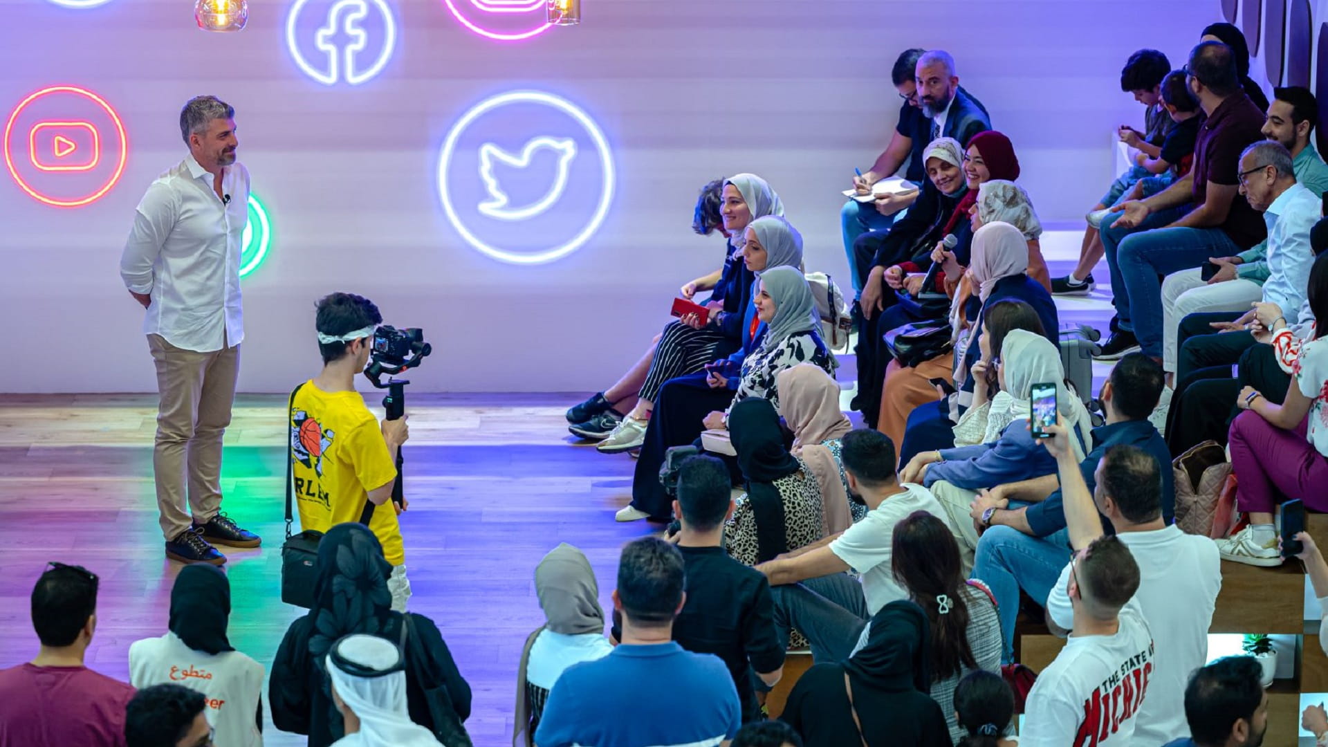 صورة بعنوان: معرض الشارقة الدولي للكتاب يناقش أهمية صناعة المحتوى العربي 