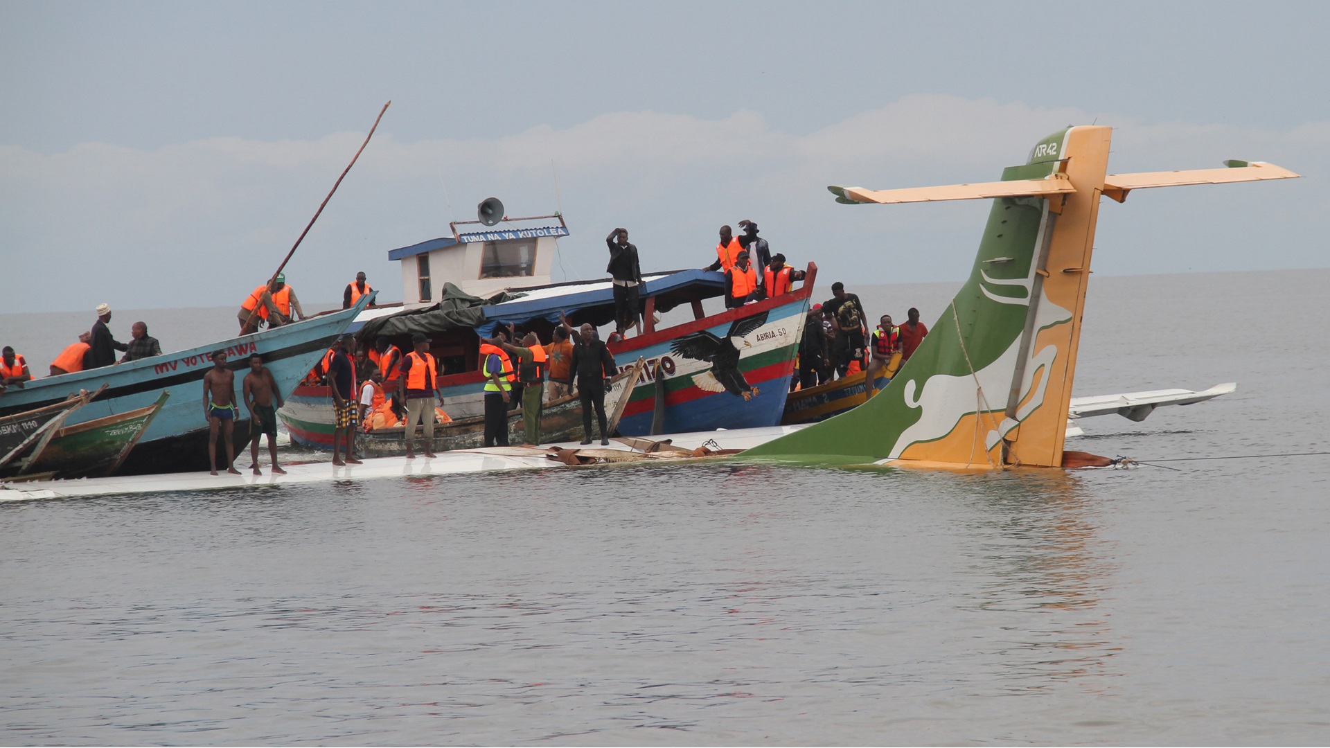 Image for the title: Tanzania: Three killed after plane plunges into Lake Victoria 