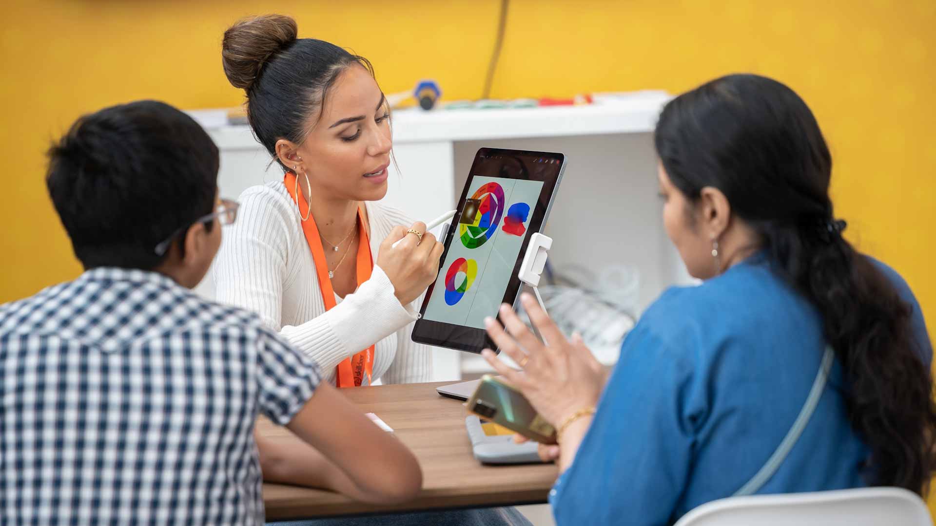 Image for the title: Young artists immerse themselves in soul of comics at SIBF 