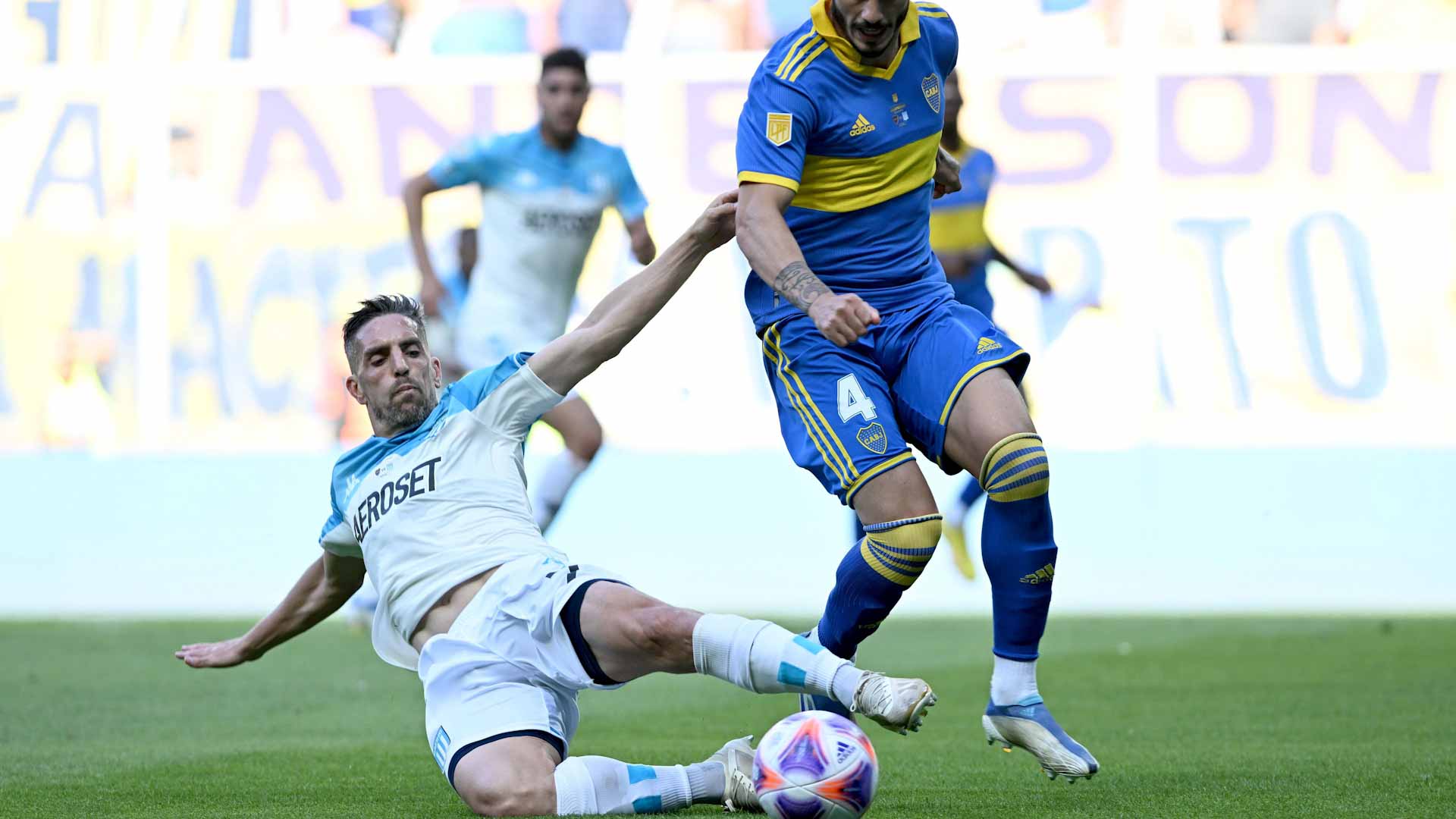 صورة بعنوان: طرد 10 لاعبين بمباراة كأس الأبطال لكرة القدم في الأرجنتين  