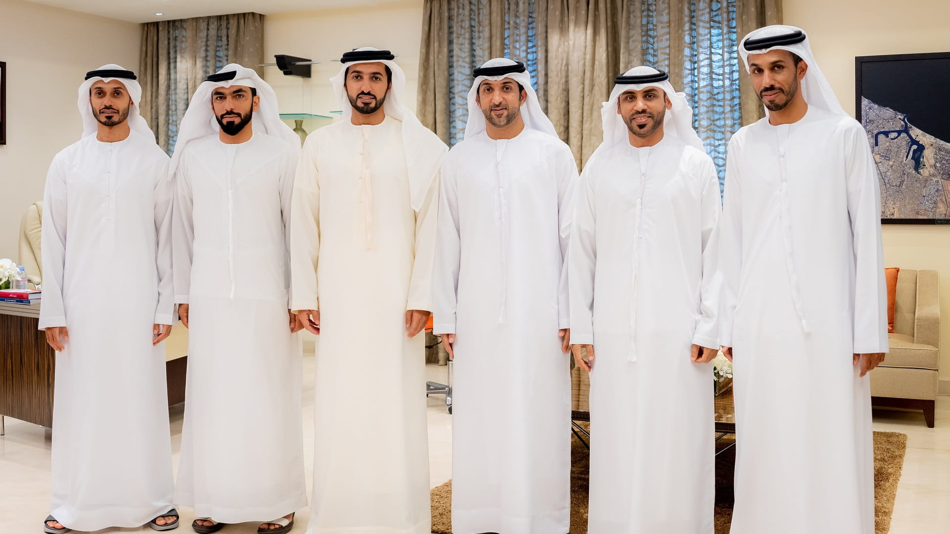 صورة بعنوان: راشد بن حميد يشيد بطاقم التحكيم الإماراتي في مونديال 2022  