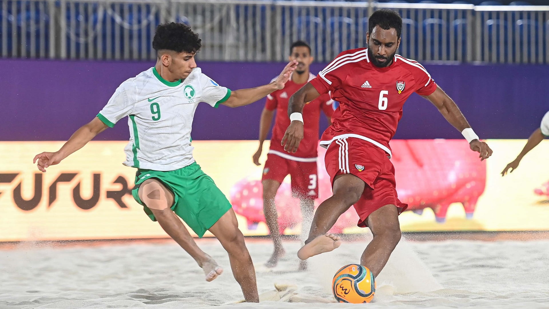 صورة بعنوان: أبيض الشواطئ يلتقي نظيره السعودي في انطلاقة كأس نيوم الدولية   