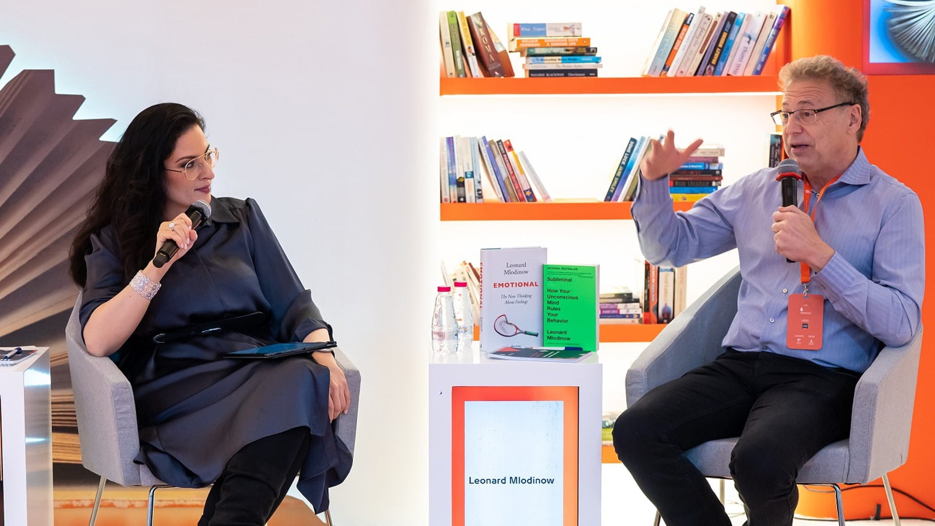 Image for the title: Visitors of 41stSIBF on metaphysical journey by Leonard Mlodinow 