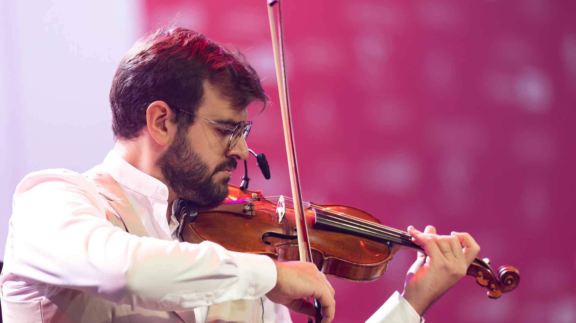 Image for the title: Virtuosos enchant crowds at SIBF with a classical rendition 