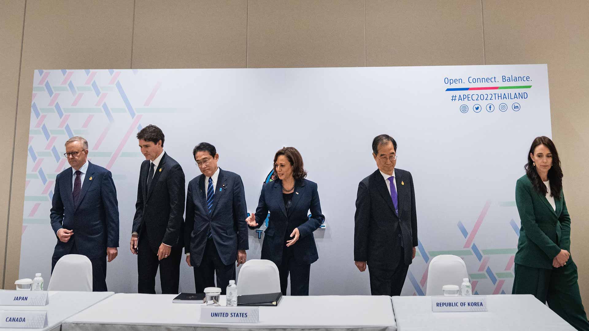 صورة بعنوان: قمة "أبيك" تتعطل بسبب اختبار كوريا الشمالية لصاروخ عابر للقارات 