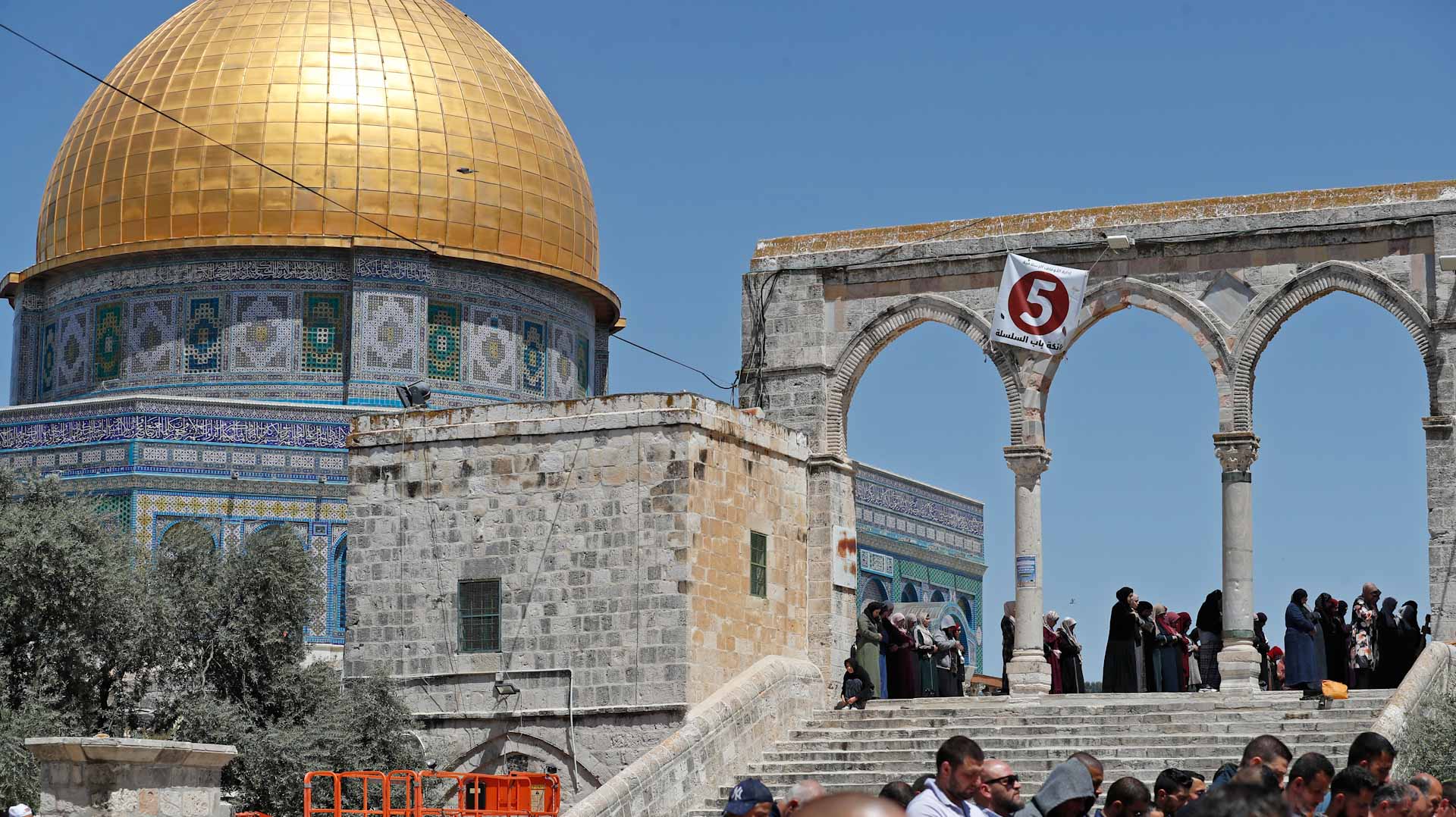 Image for the title: Gaza fire kills at least 20 victims: hospital 