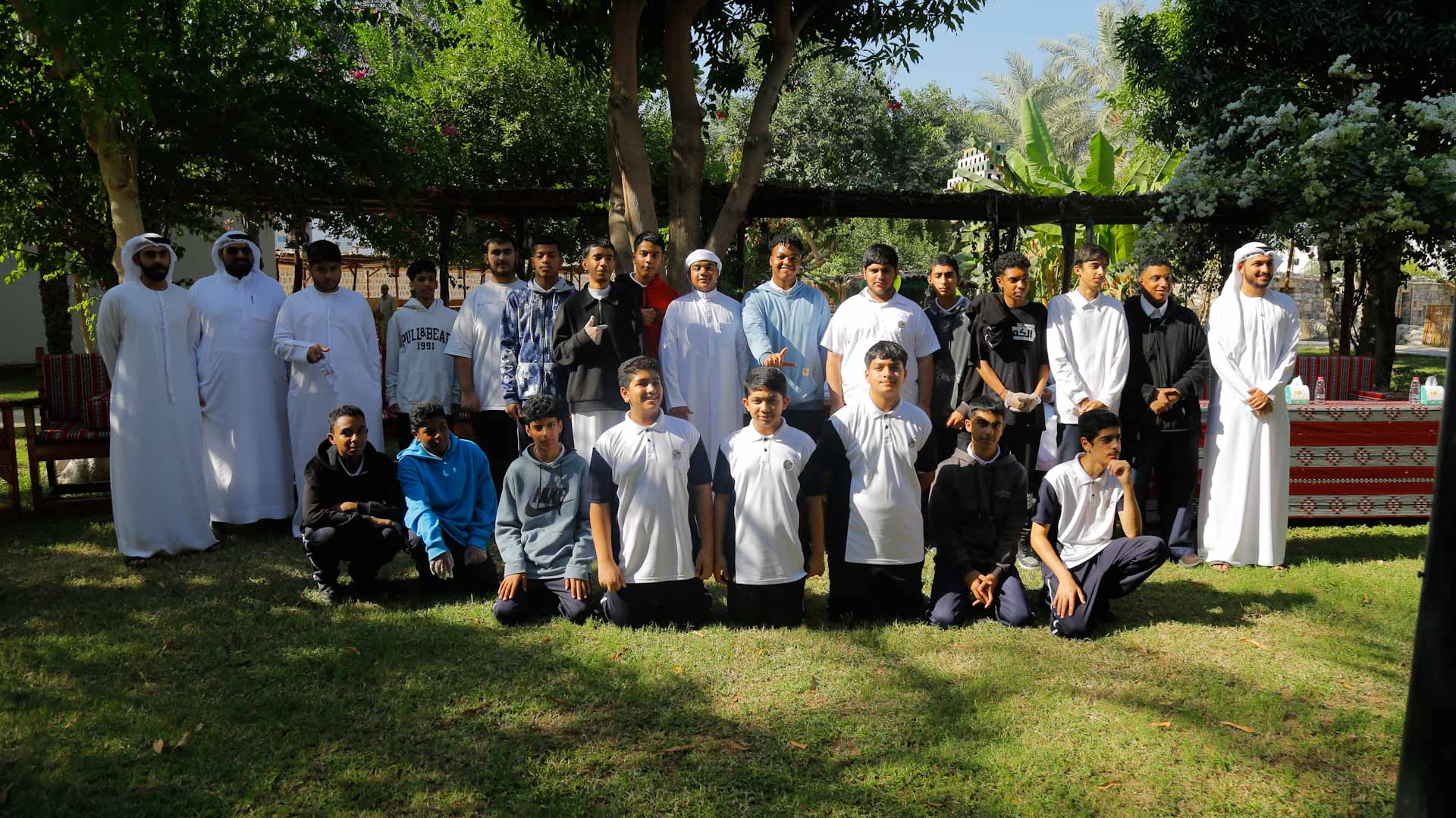 Image for the title: SIH receives Tarim Omran School's students 