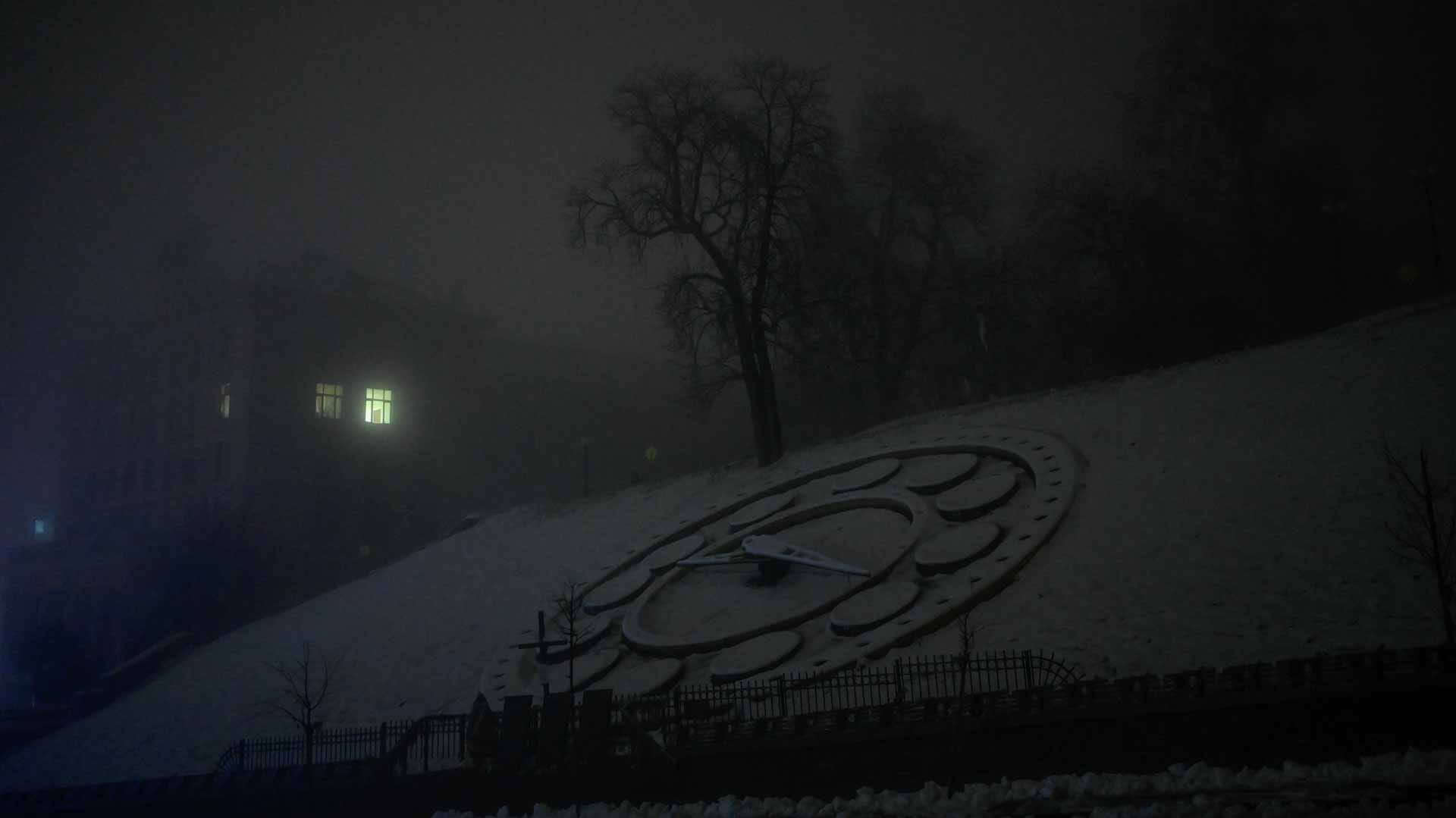 Image for the title: After Russian attacks, half of Kiev remains without electricity 