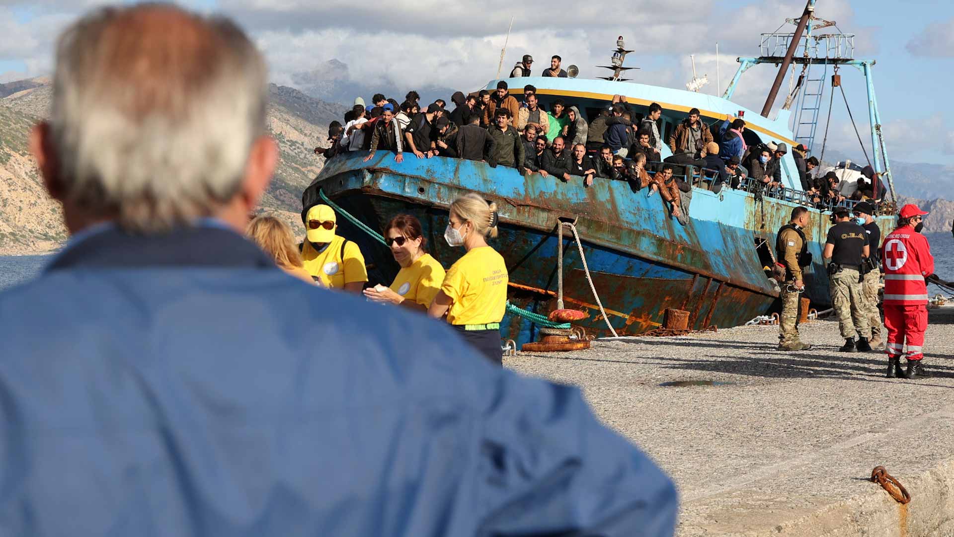 Image for the title: Libya expels over 200 migrants across land borders 