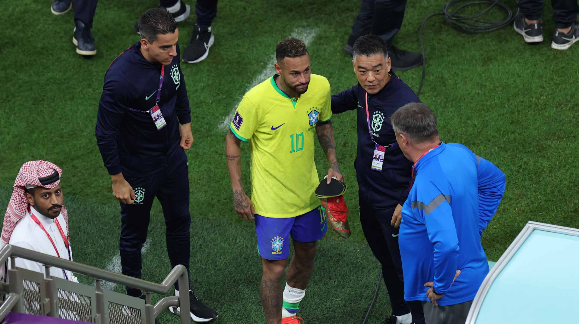 Image for the title: Neymar suffers ankle sprain in Brazil win 