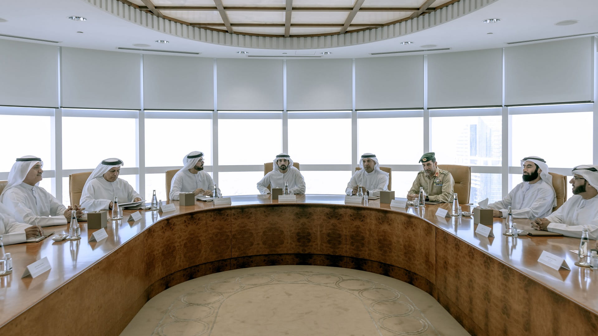 صورة بعنوان: حمدان بن محمد: المواطن الثروة الأغلى ومحور التنمية وصانعها 