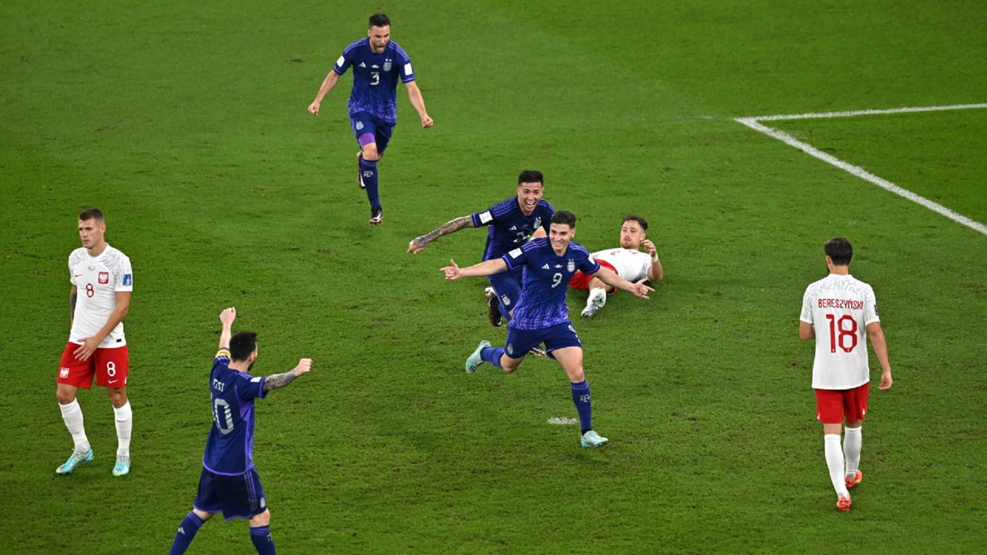 صورة بعنوان: منتخب الأرجنتين يتأهل لدور ثمن نهائي مونديال قطر 