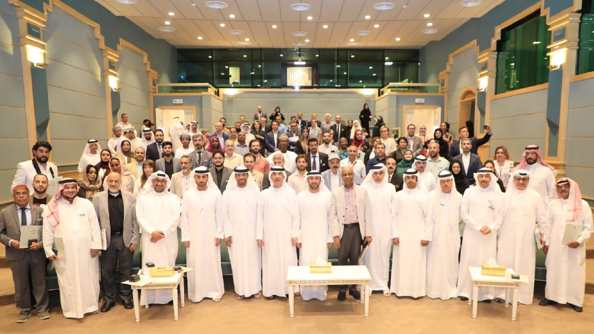 صورة بعنوان: ملتقى الشارقة للخط يستقطب 25 ألف زائر في ختام دورته الـ10 