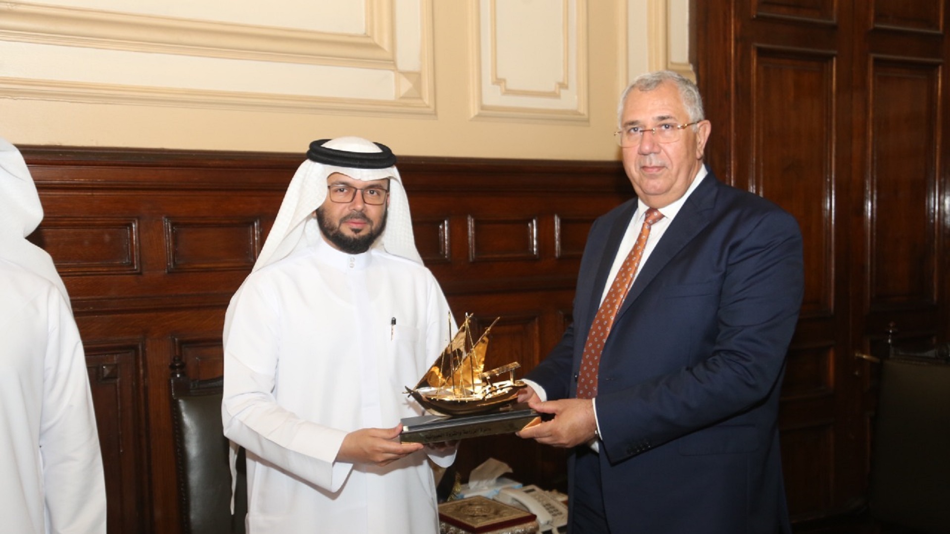 صورة بعنوان: دائرة "الزراعة" بالشارقة تبحث سبل التعاون المستقبلي مع مصر 