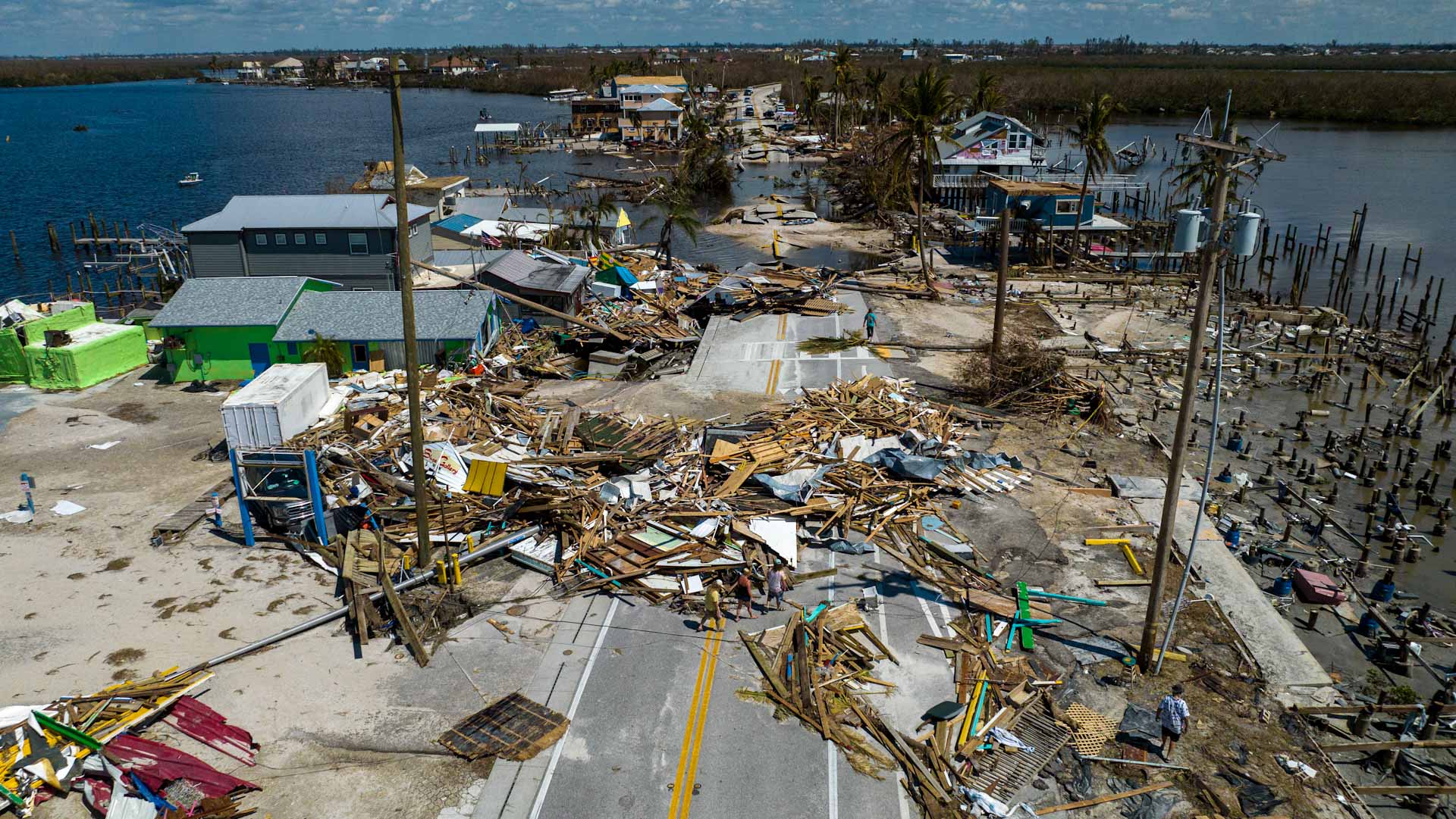 Image for the title: Death toll 40 after Hurricane Ian devastates Florida 