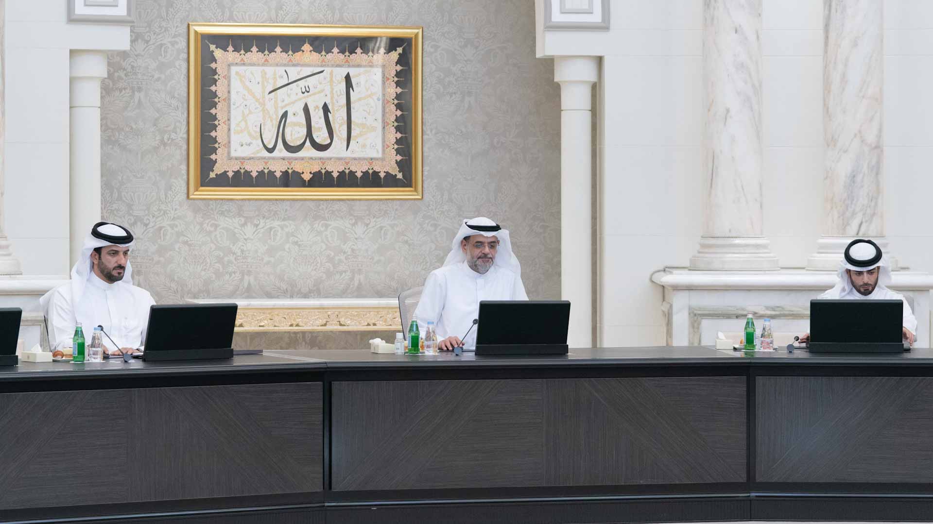 Image for the title: SEC discusses draft law of real estate registration in Sharjah 