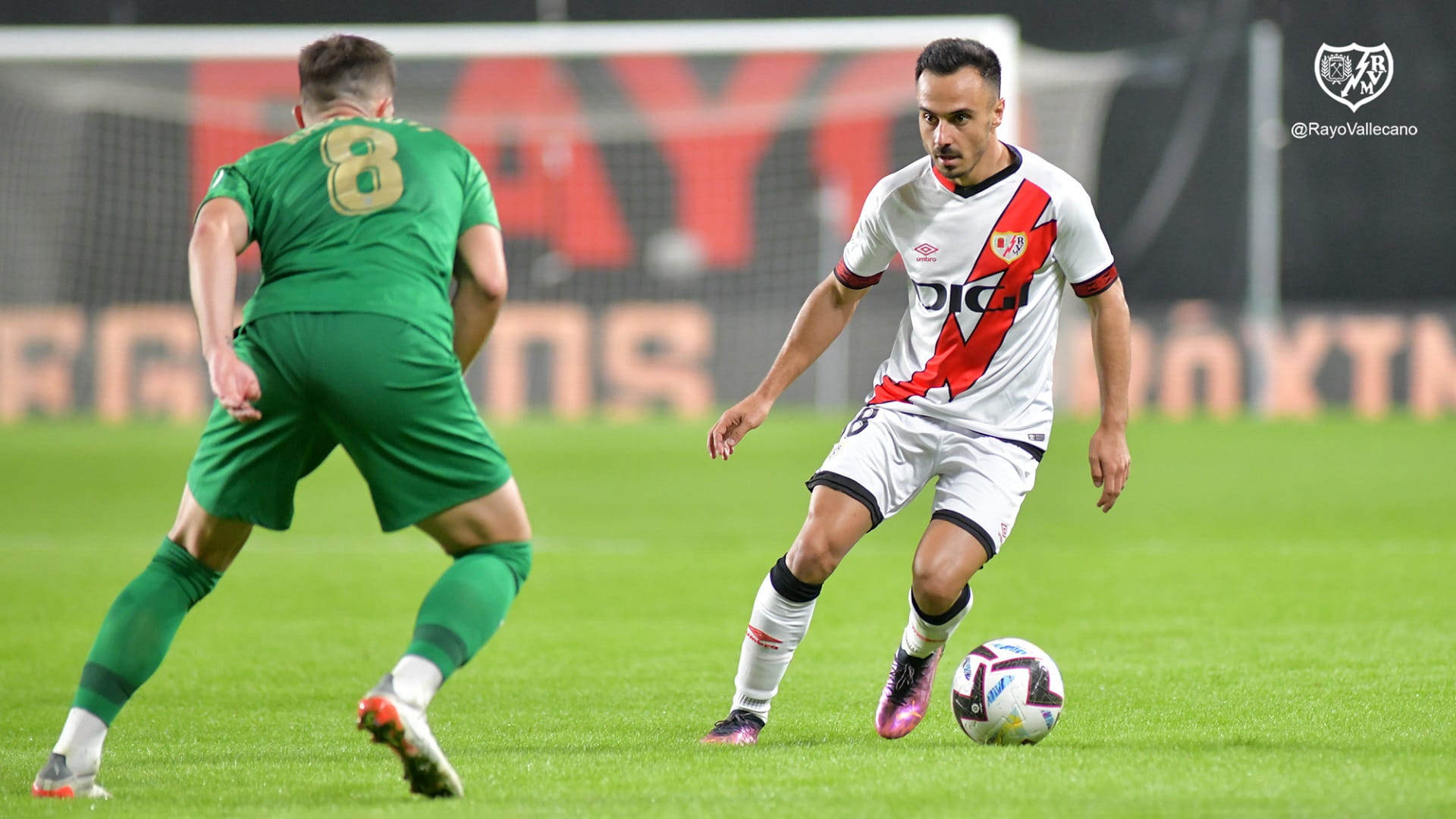 صورة بعنوان: رايو فايكانو يخطف فوزاً مثيراً من إلتشي بالدوري الإسباني 