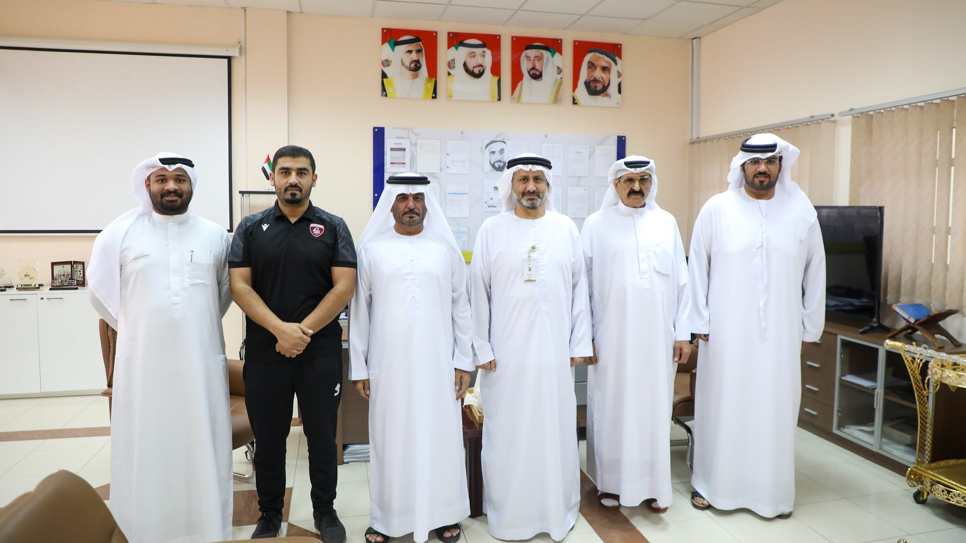 صورة بعنوان: بلدية الحمرية تلتقي معلمي ومعلمات المنطقة في يومهم العالمي   