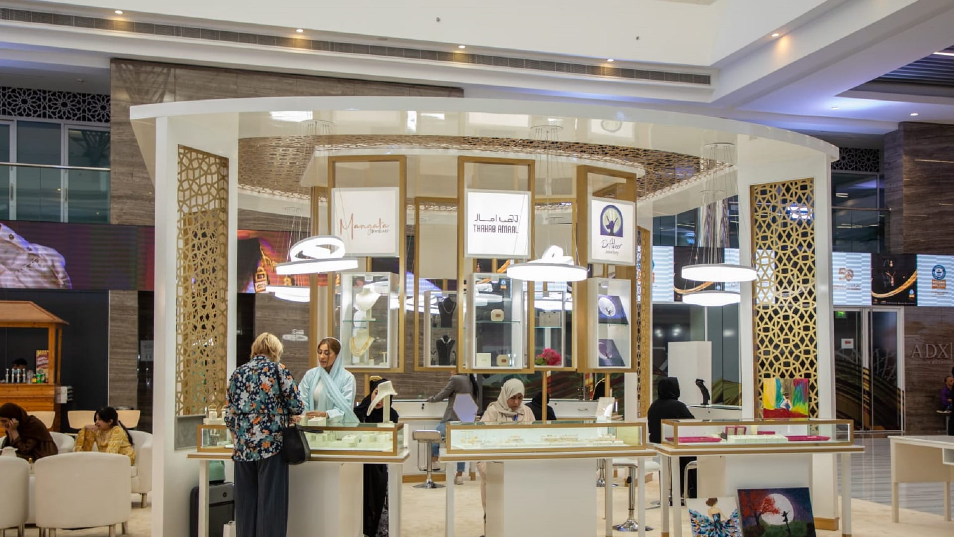 صورة بعنوان: غرفة الشارقة تطلق العنان للمواهب الوطنية بمنصة صاغة الإمارات 