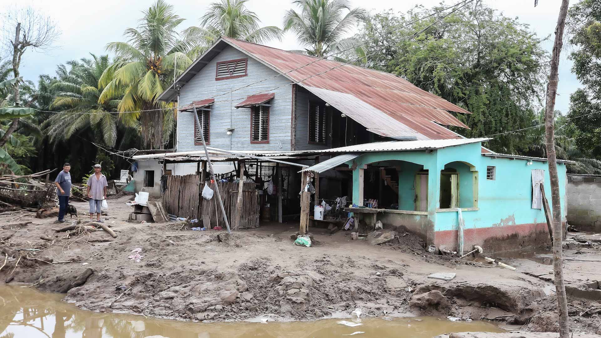 Image for the title: Hurricane Julia makes landfall on Nicaraguan coast 