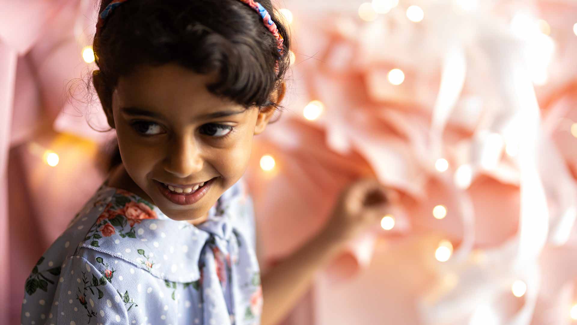 صورة بعنوان: "الشارقة للتمكين الاجتماعي" تسعد 239 يتيماً بتحقيق أمنياتهم 