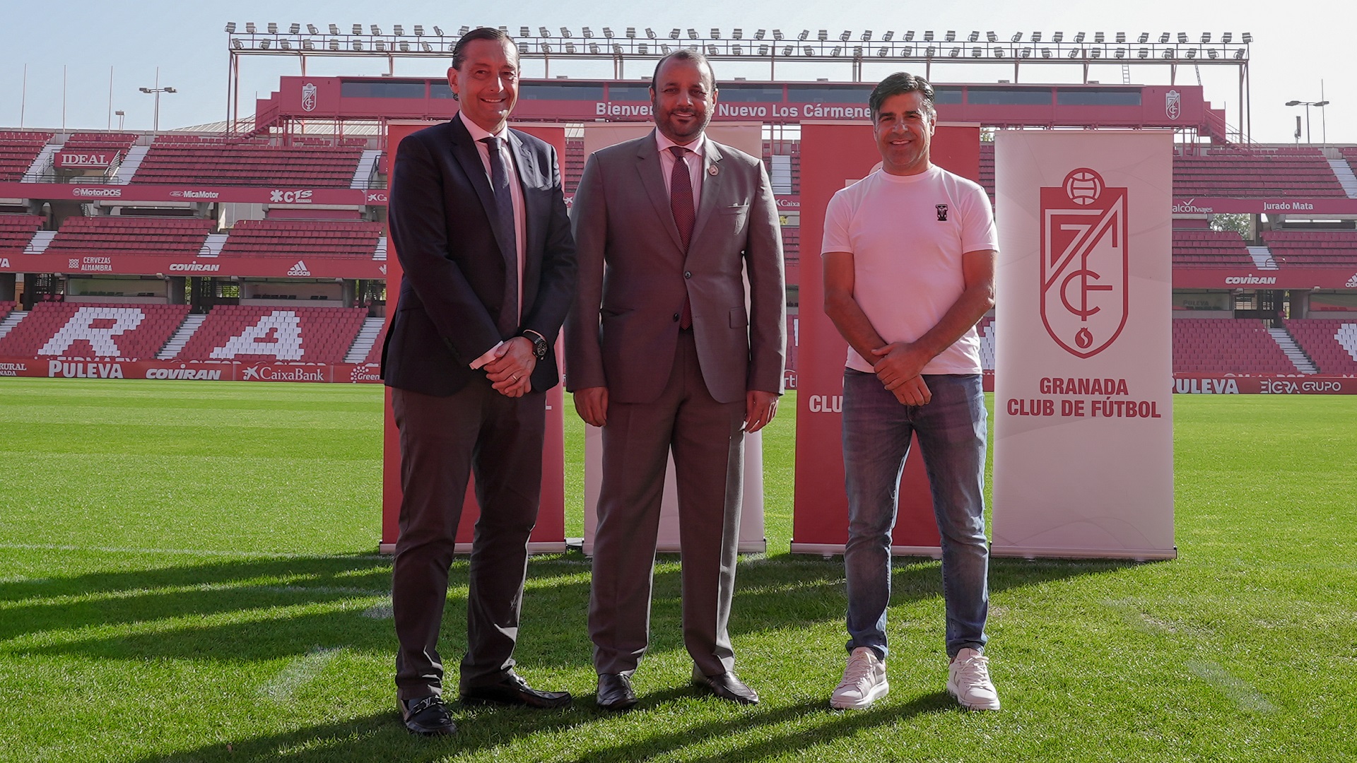 صورة بعنوان: عيسى هلال يشيد بالمنظومة الاحترافية في غرناطة 