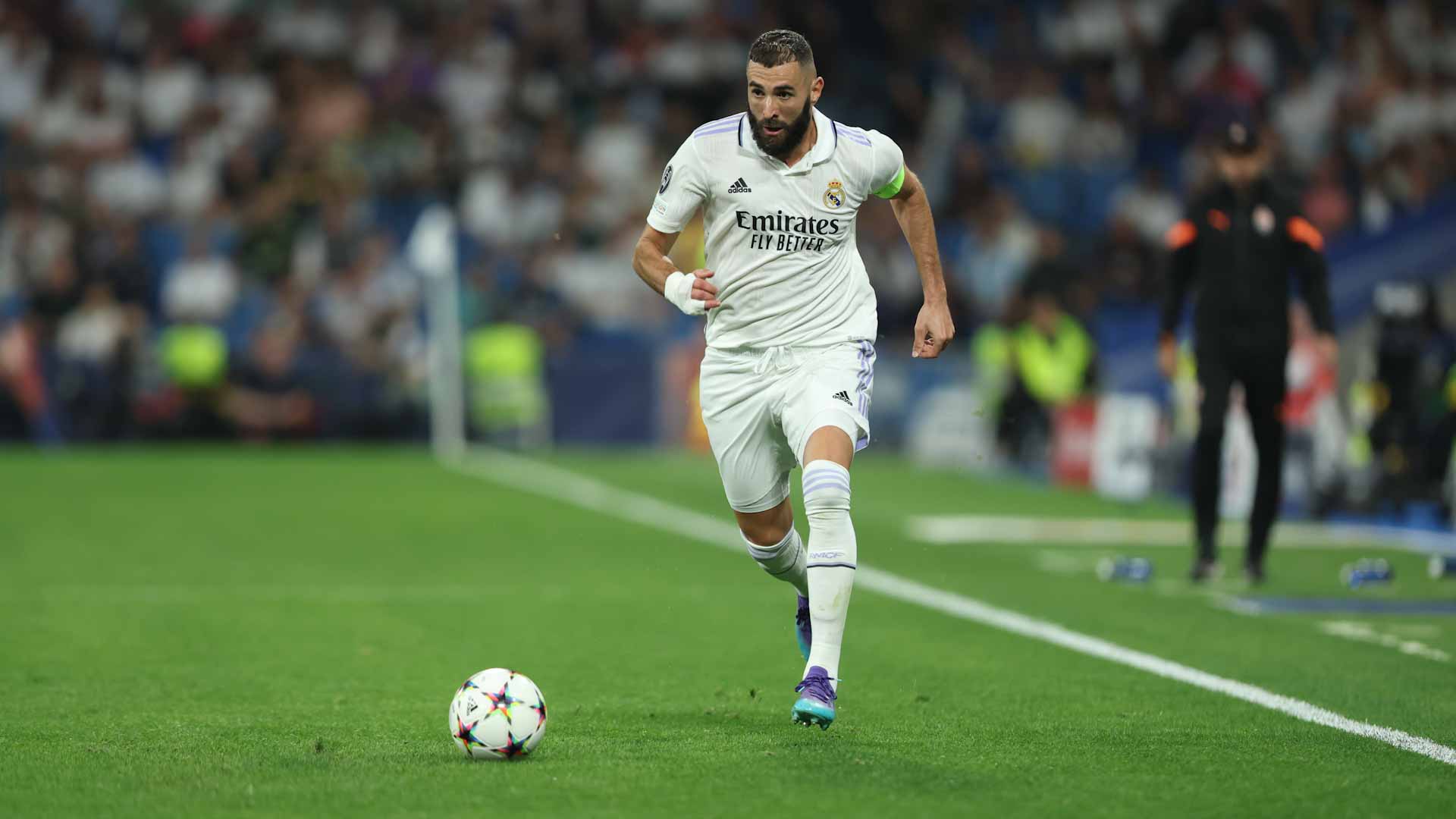 صورة بعنوان: أنشيلوتي يؤكد مشاركة بنزيما أمام شاختار في دوري الأبطال 